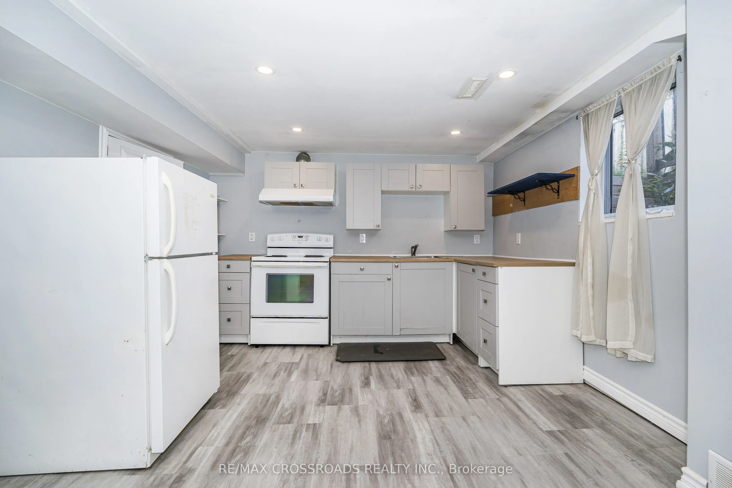 34 Blue Anchor Trail