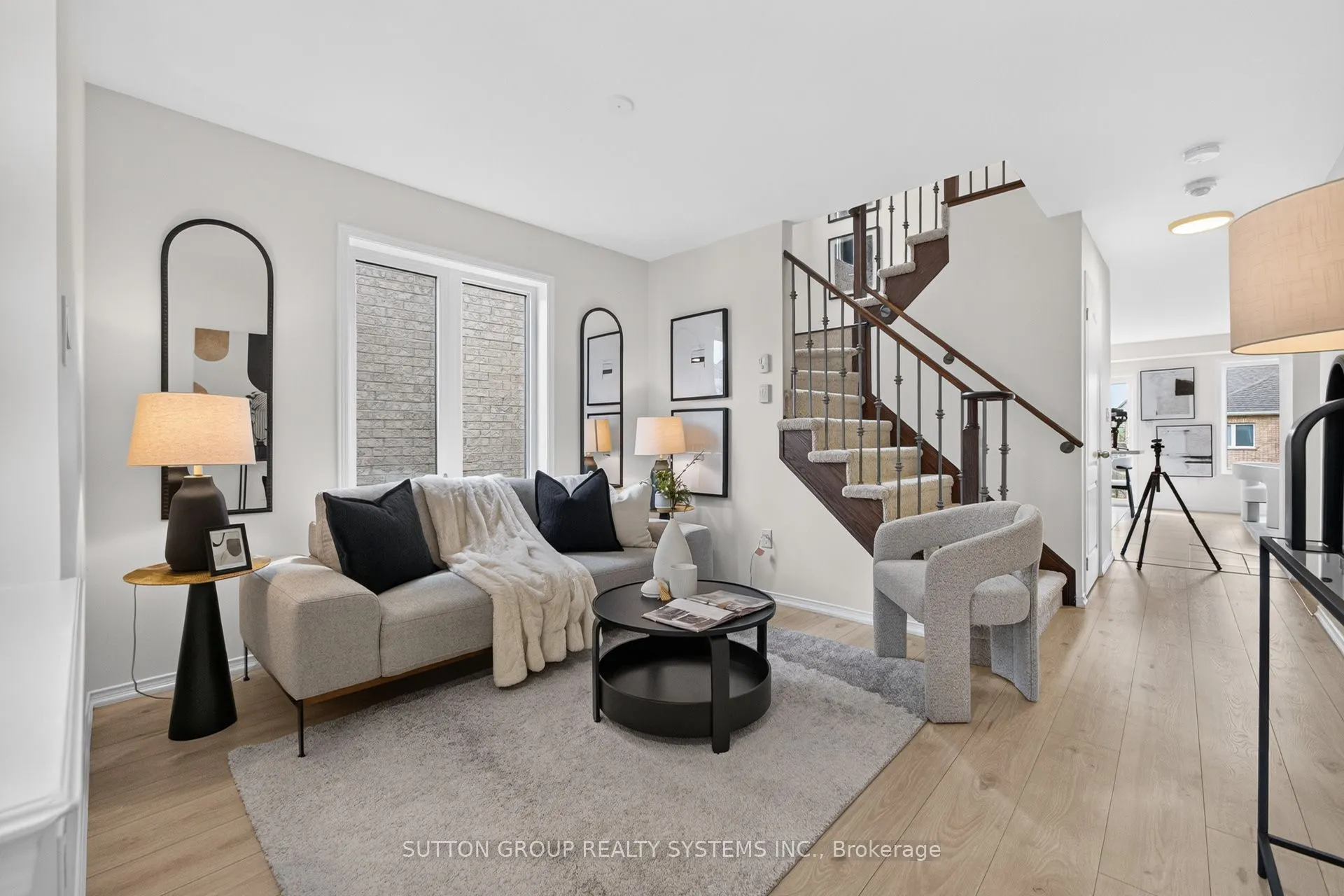 165 Dance Act Avenue