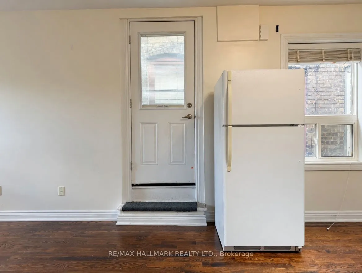 2038 Danforth Avenue #2