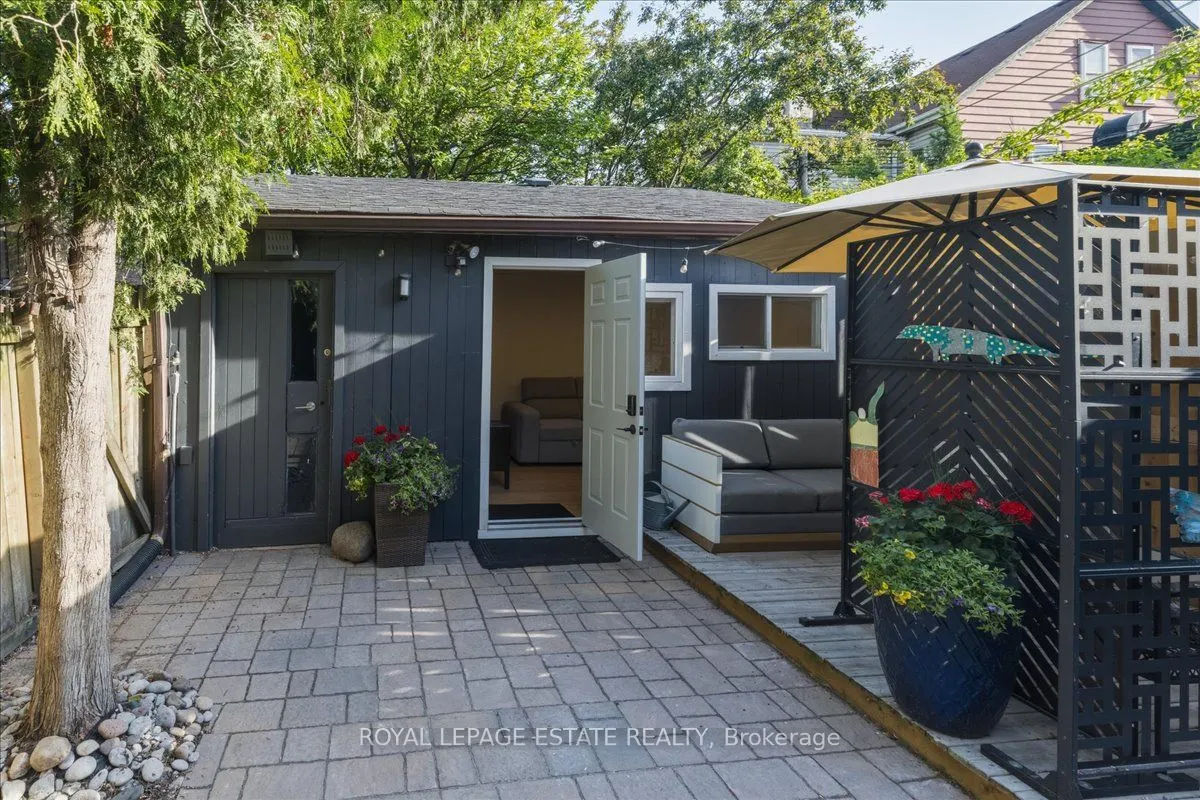 1398 Queen Street E