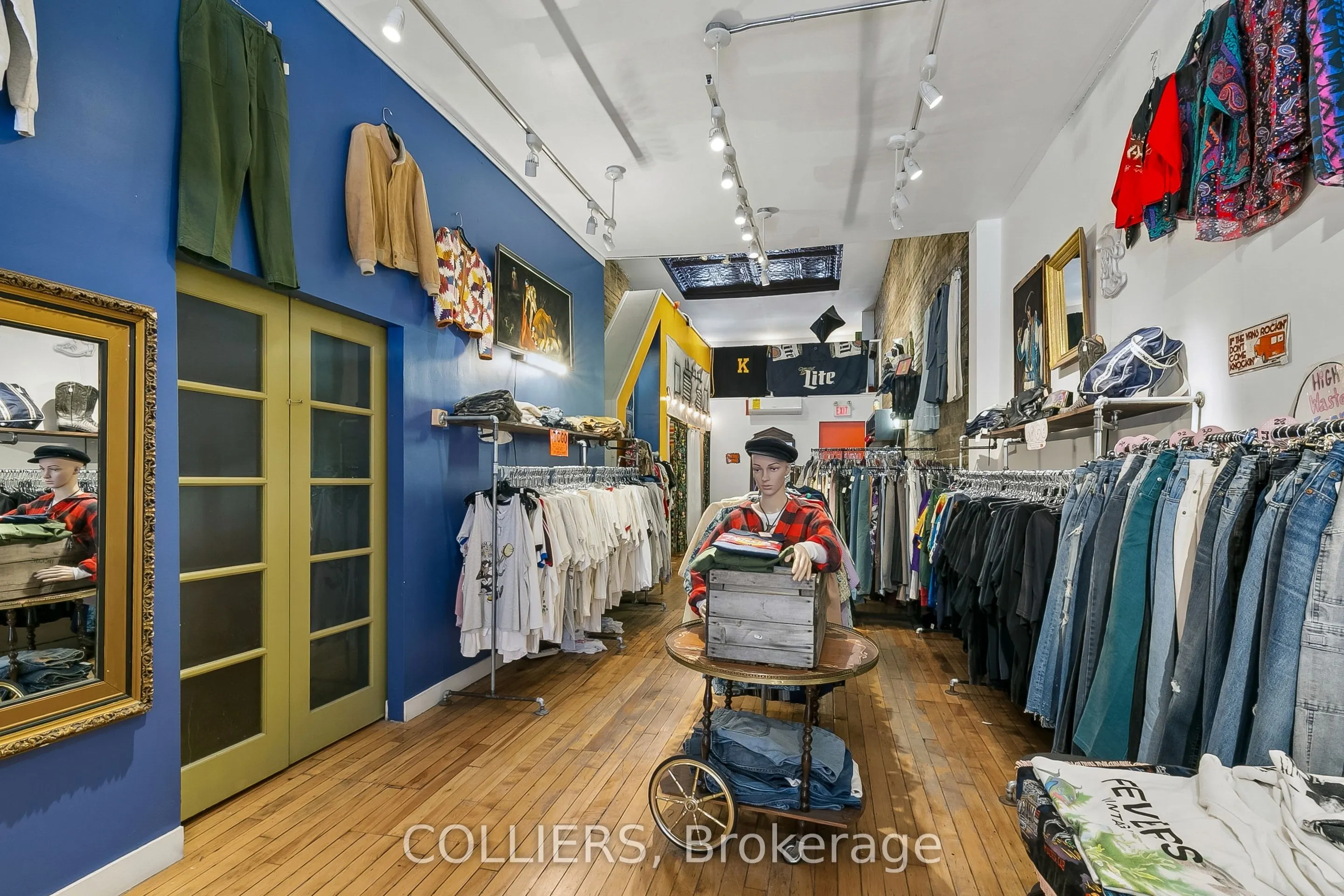 732 Queen Street E