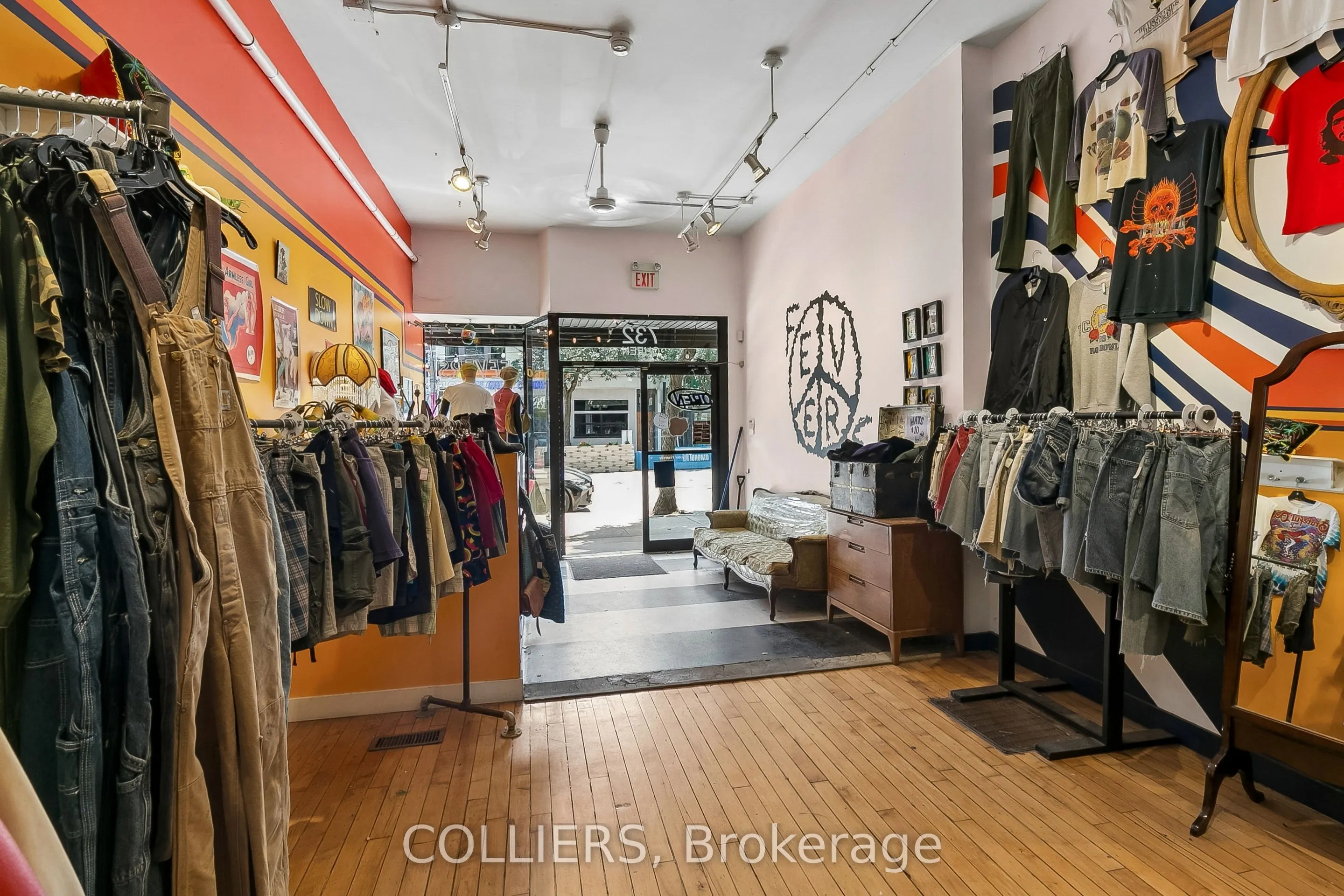 732 Queen Street E
