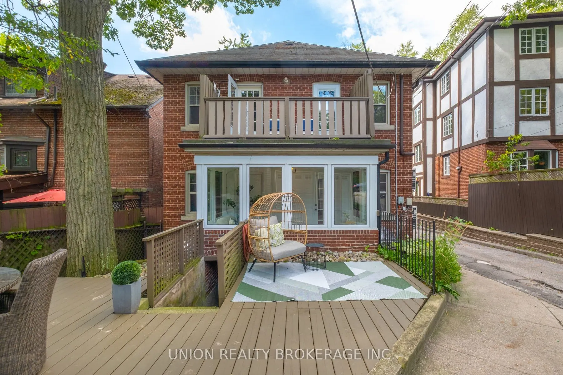 55 Pine Crescent