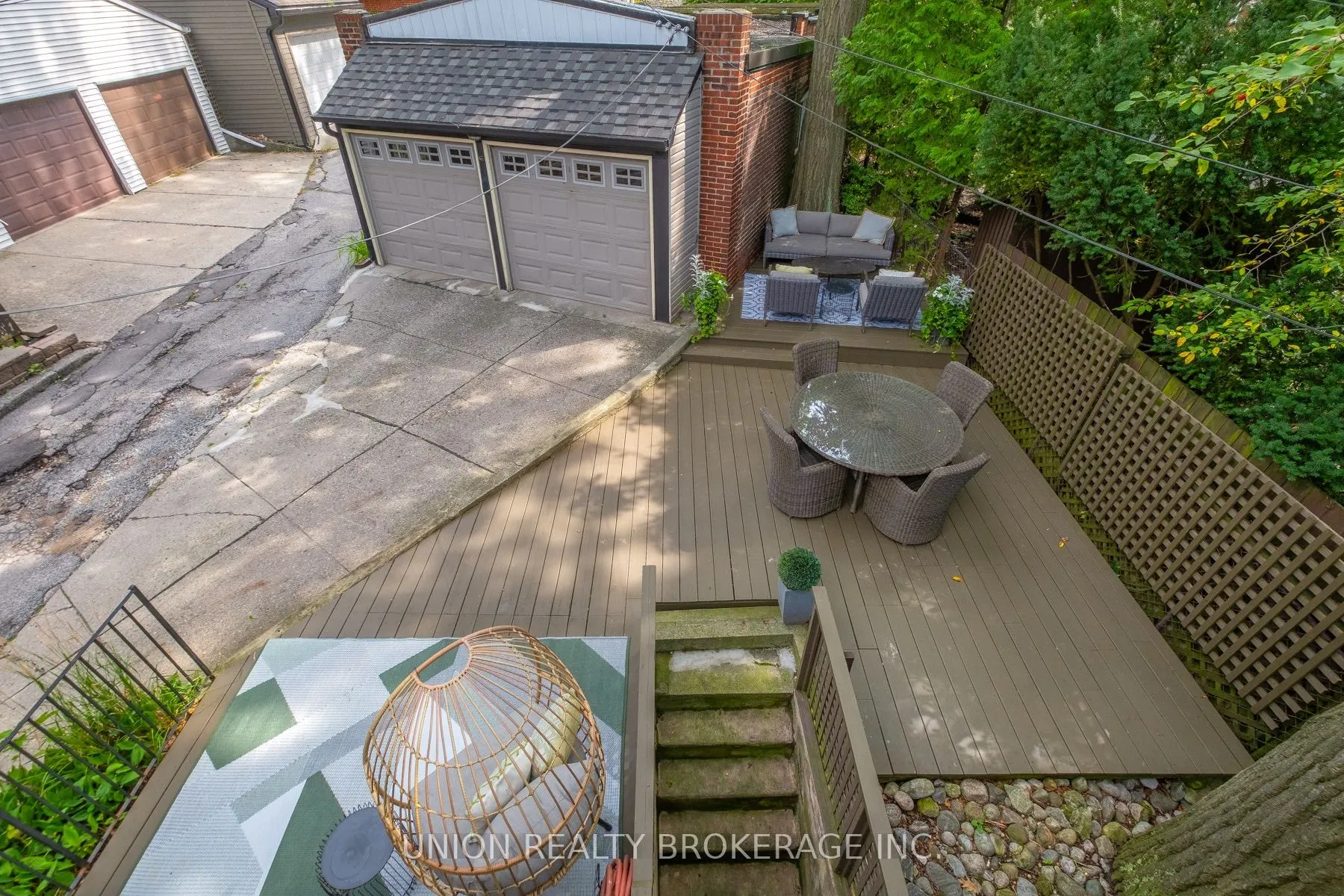 55 Pine Crescent