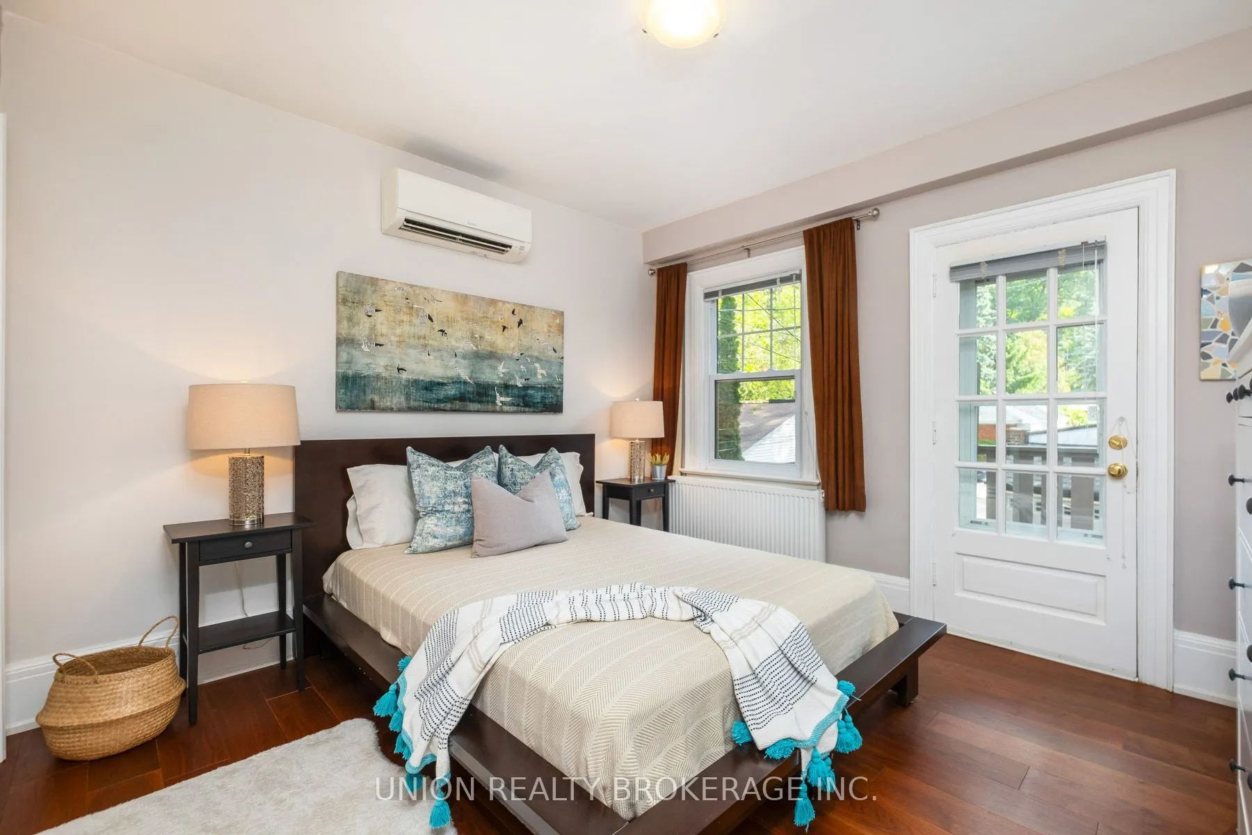 55 Pine Crescent