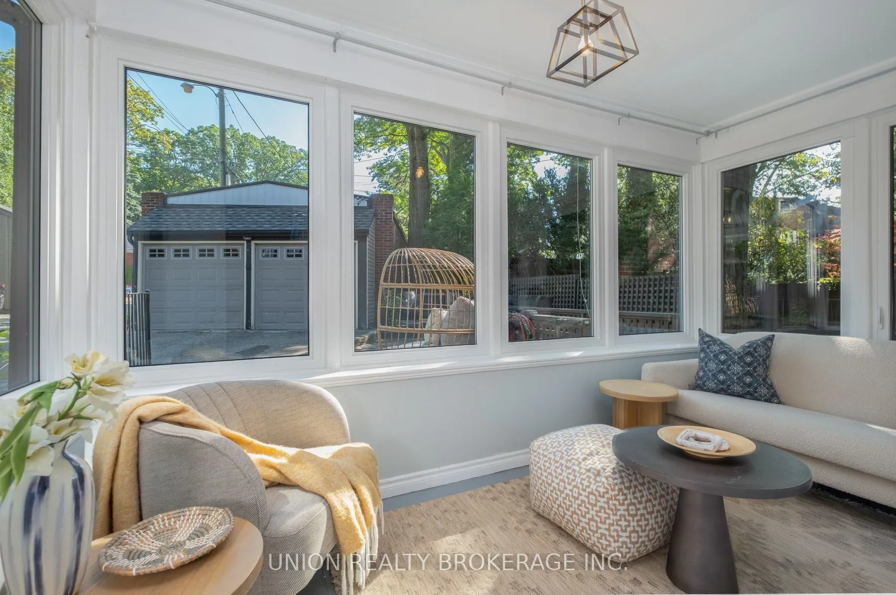 55 Pine Crescent