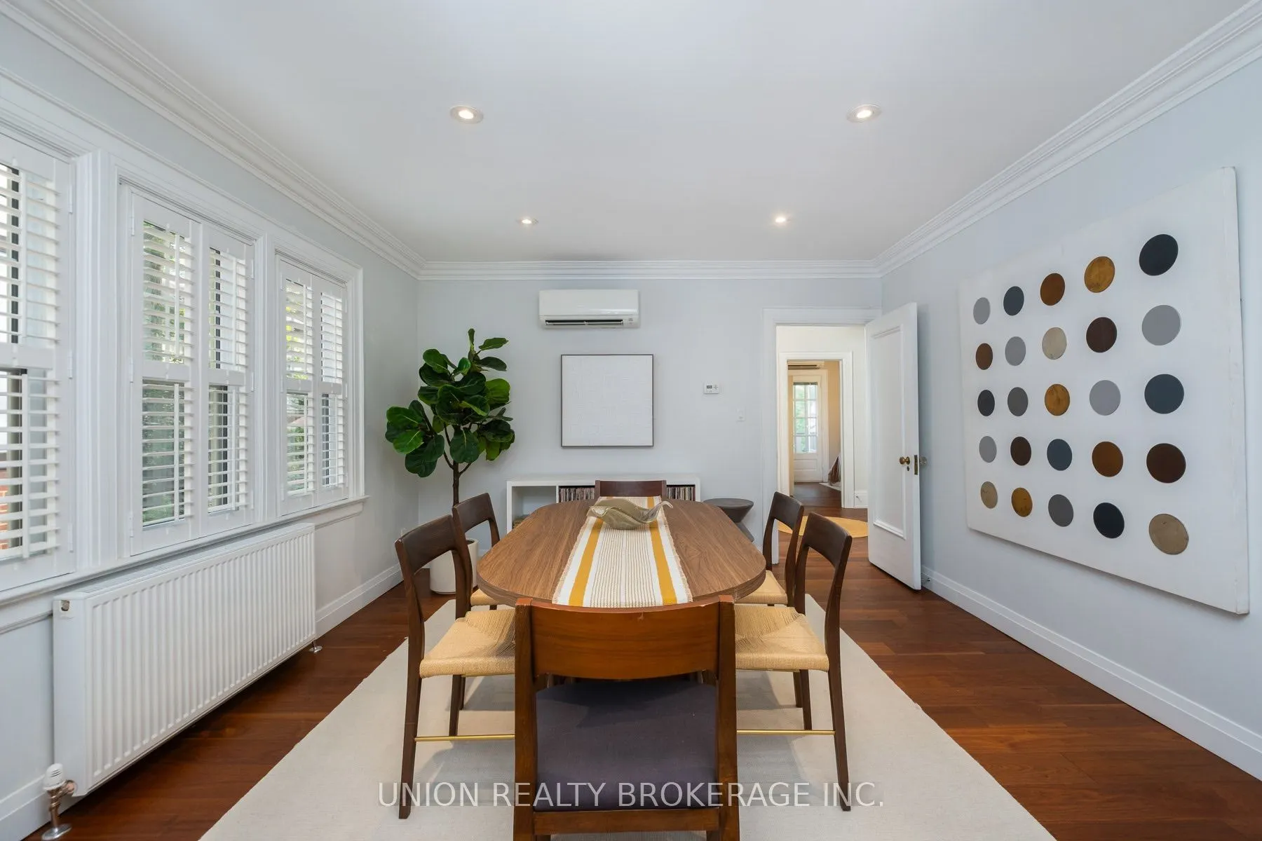 55 Pine Crescent