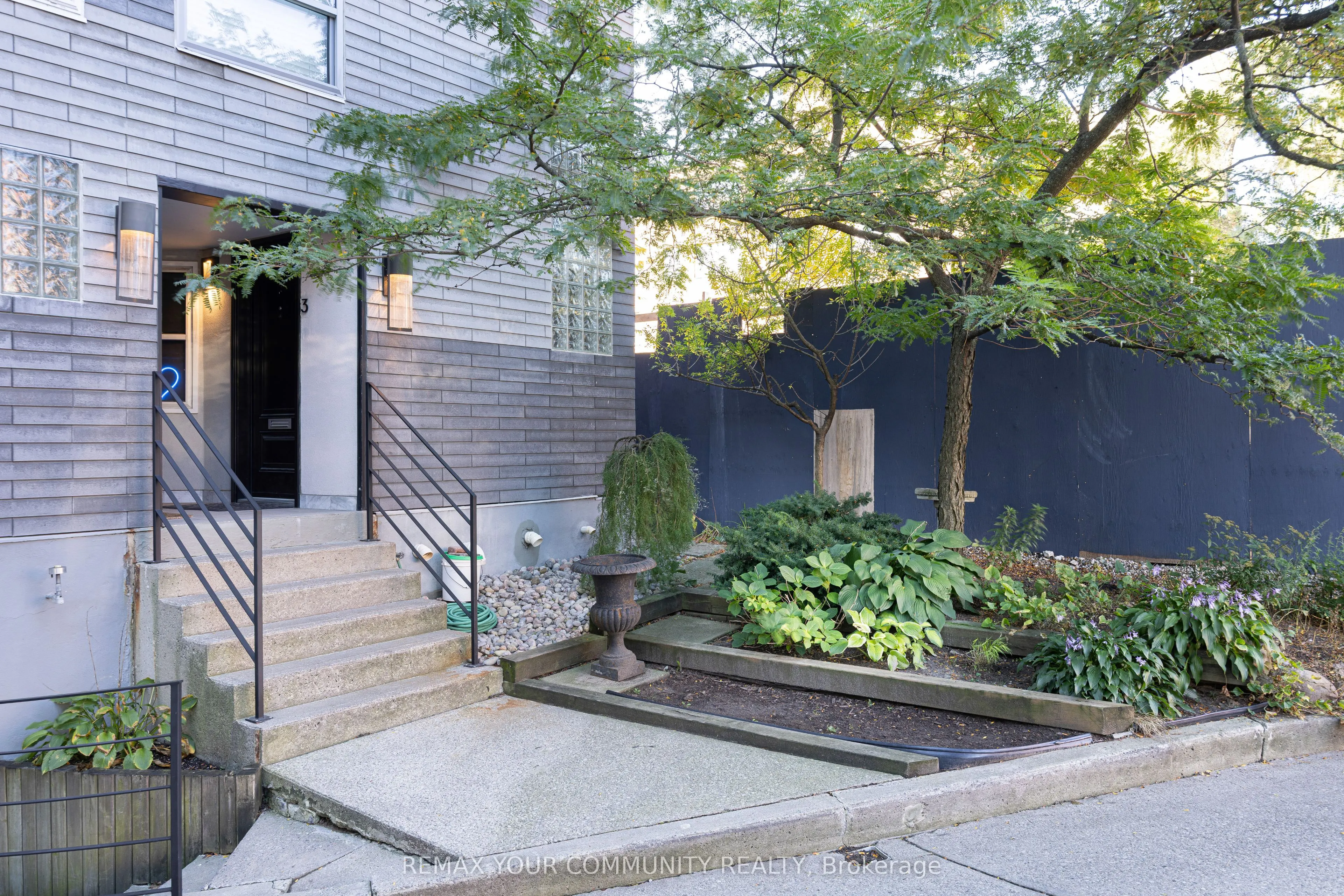 517 Kingston Road #4