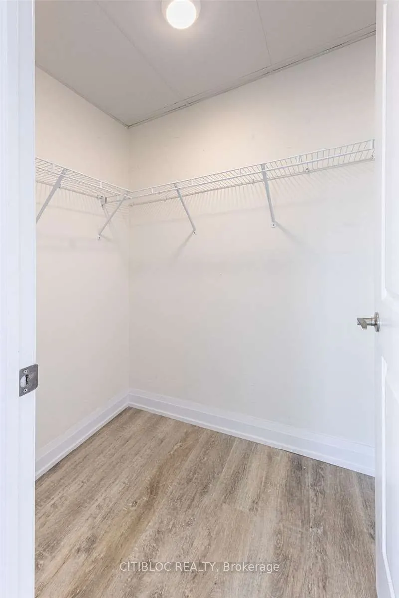 200 Woodbine Avenue #301