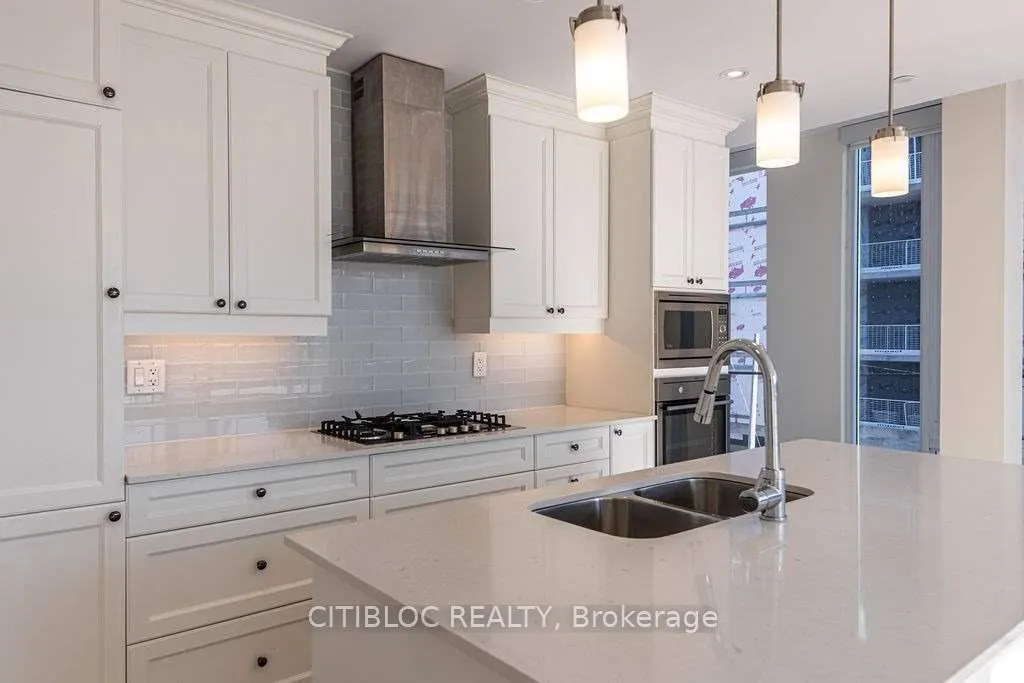 200 Woodbine Avenue #301