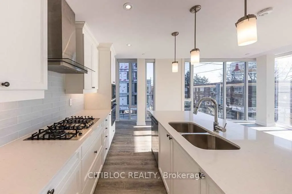 200 Woodbine Avenue #301