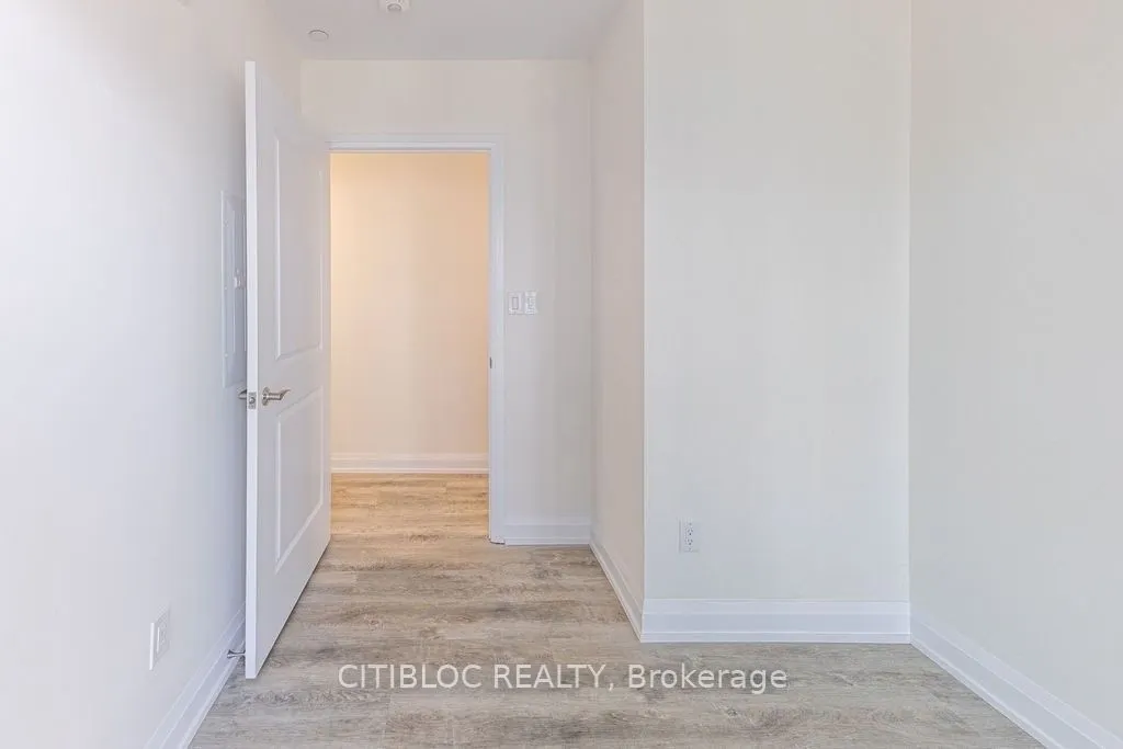 200 Woodbine Avenue #301