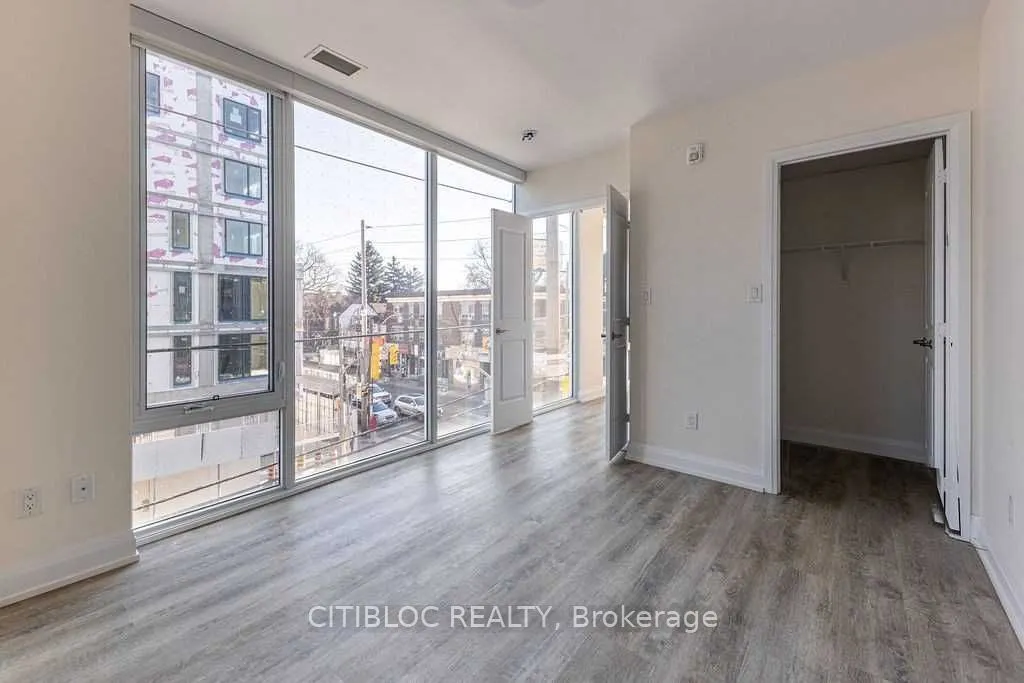 200 Woodbine Avenue #301