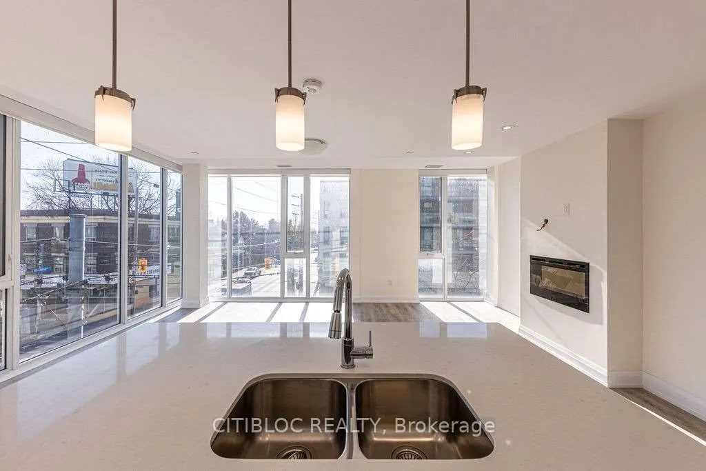 200 Woodbine Avenue #301