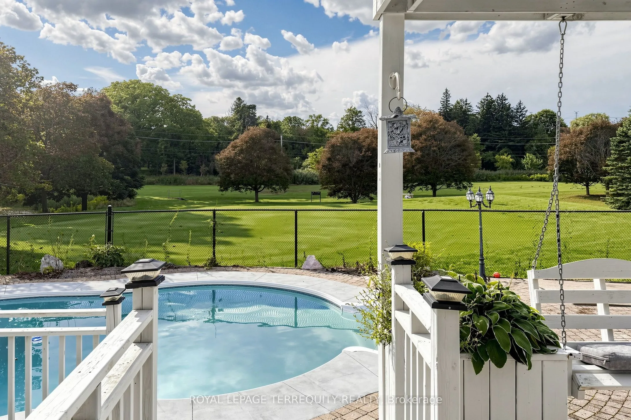10 Roberson Drive