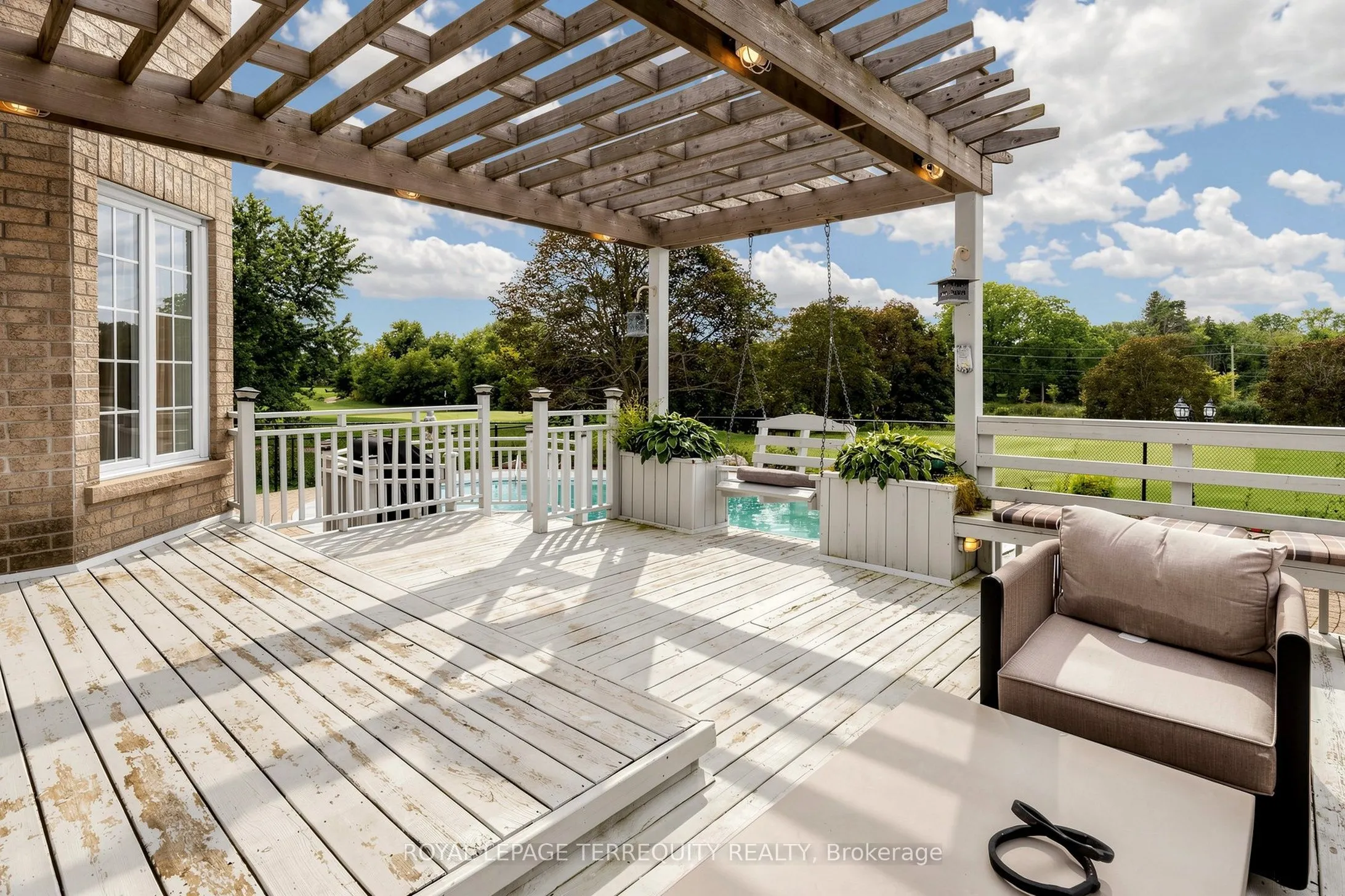 10 Roberson Drive