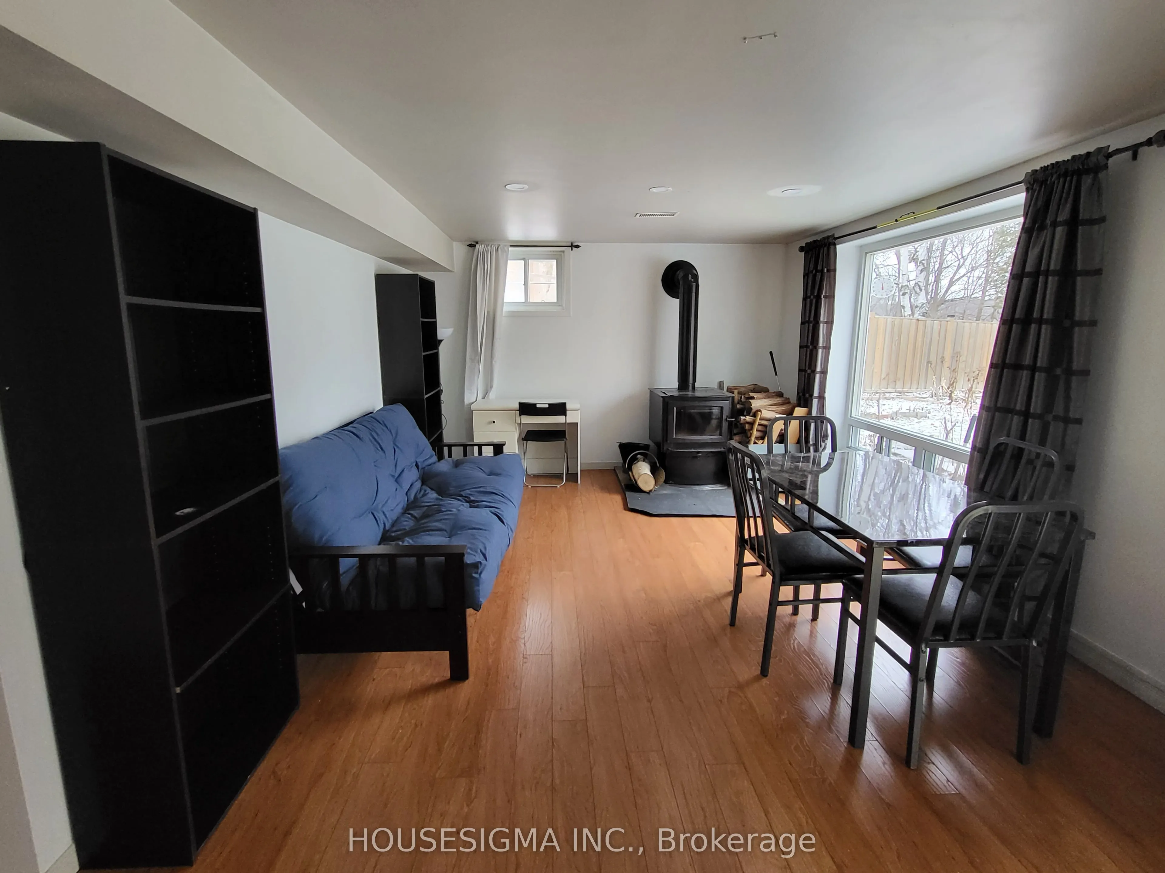 79 Weir Crescent #Lower