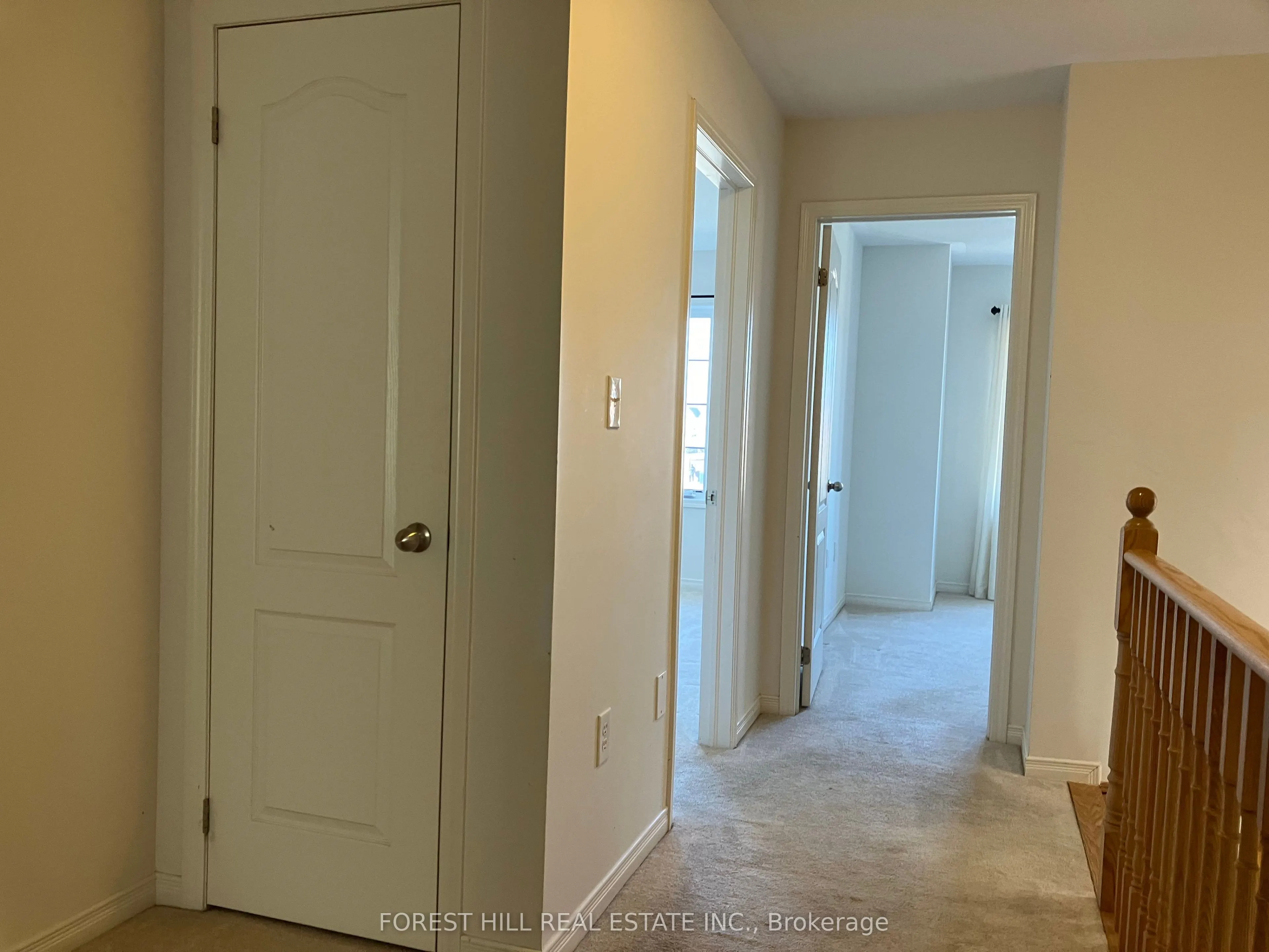 2448 Equestrian Crescent