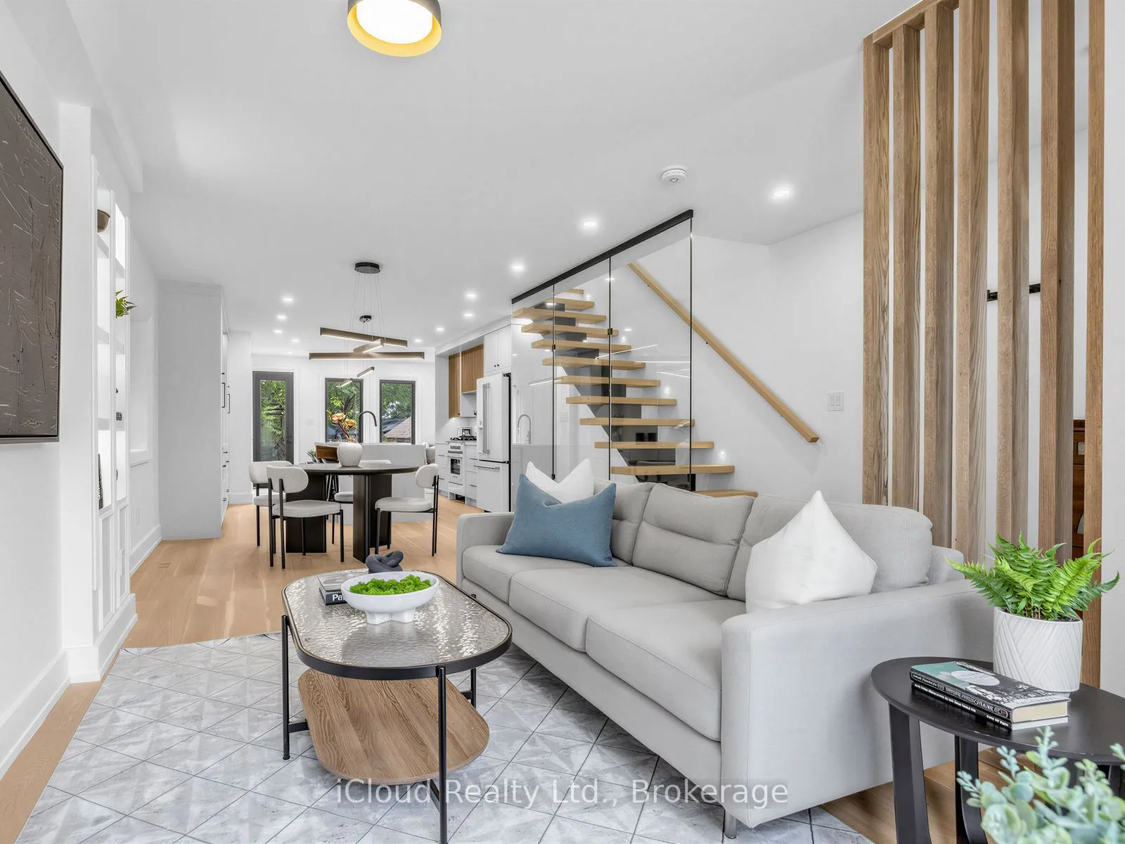 96 Woodycrest Avenue