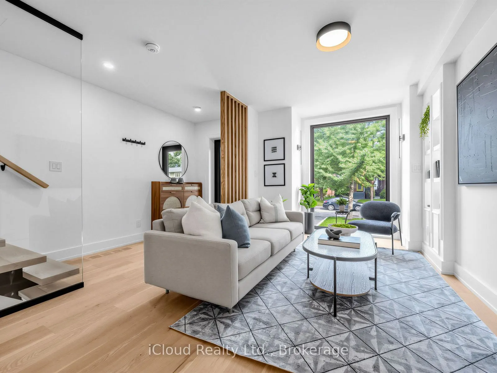 96 Woodycrest Avenue
