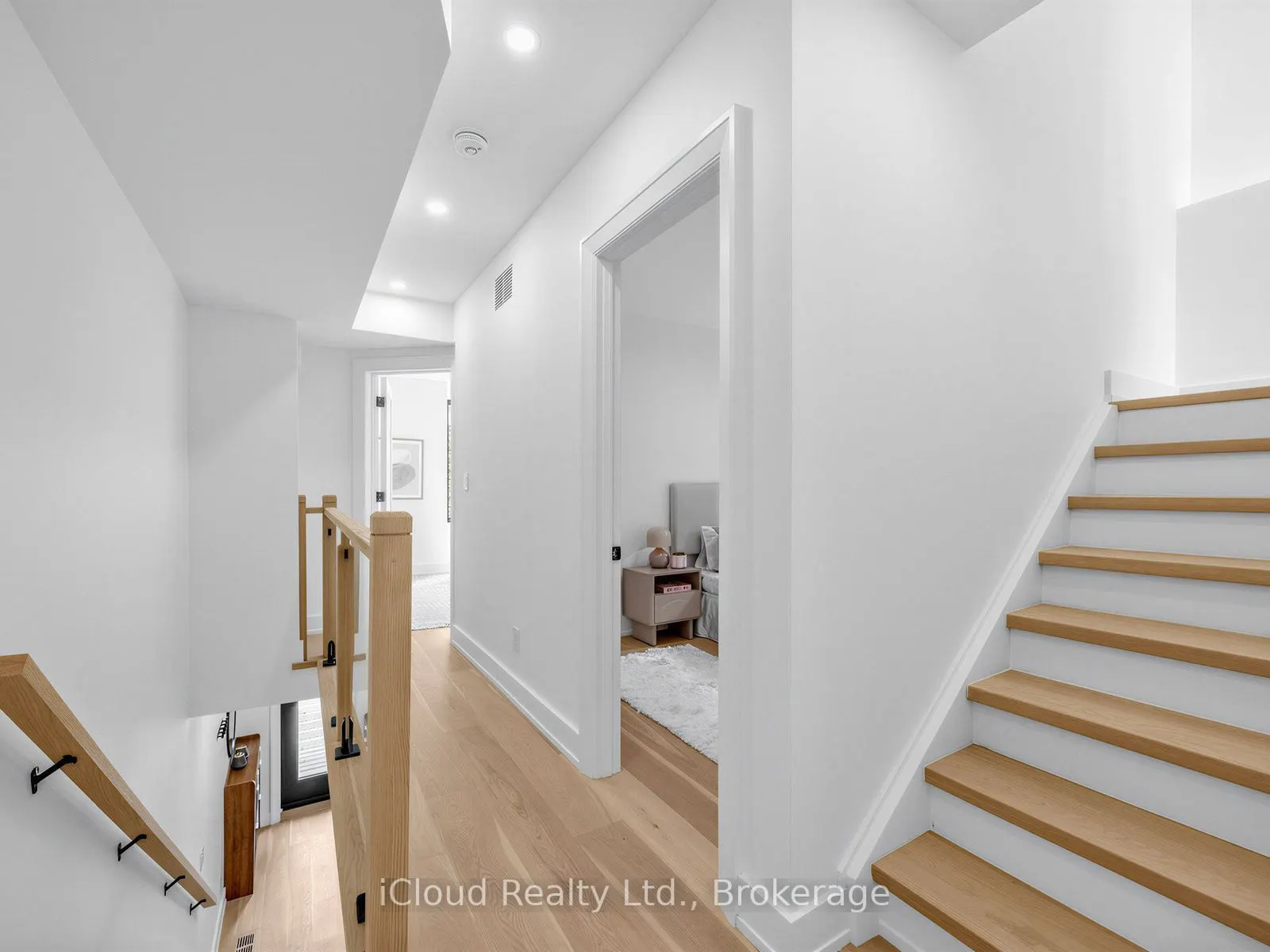96 Woodycrest Avenue