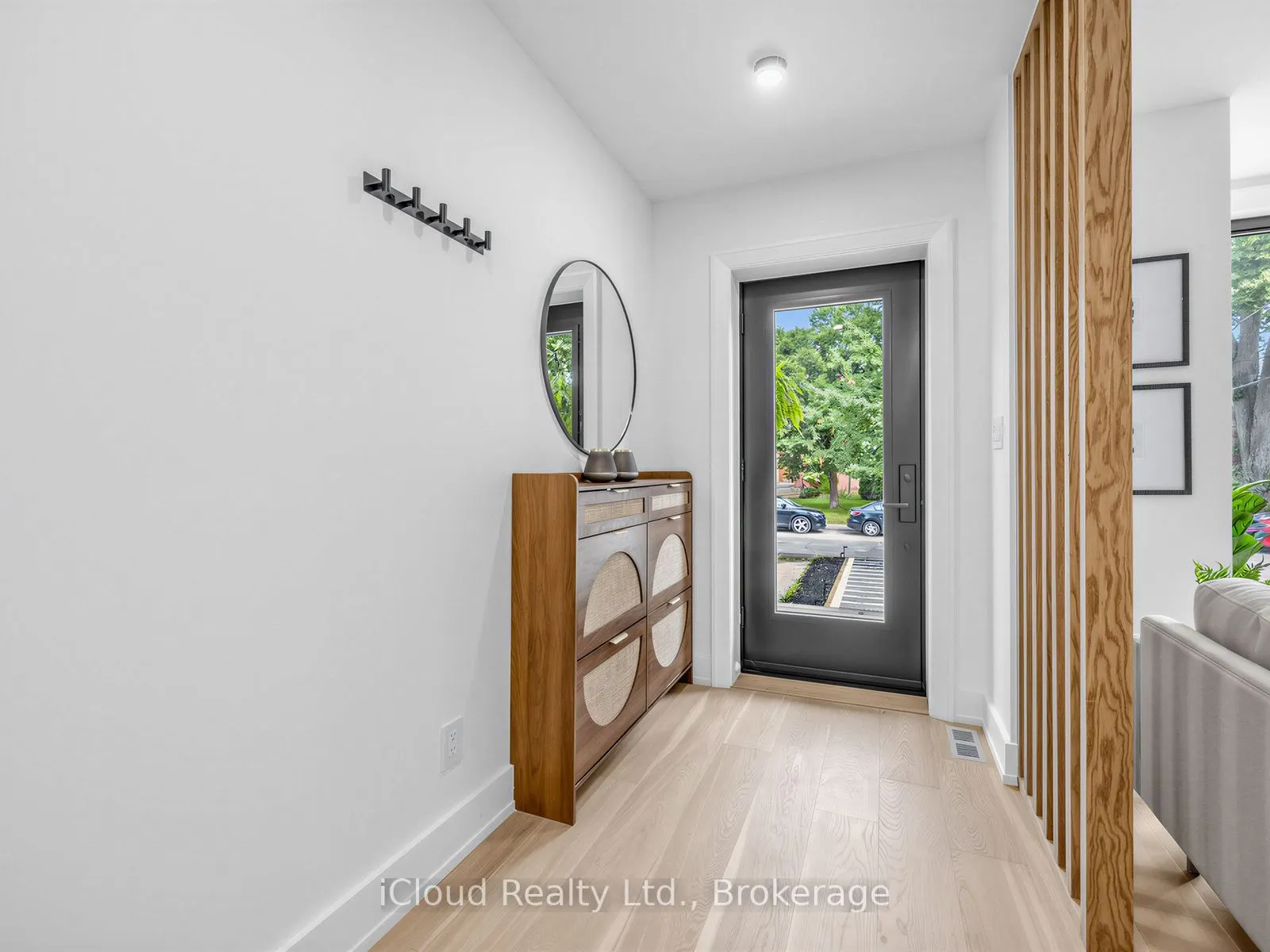96 Woodycrest Avenue