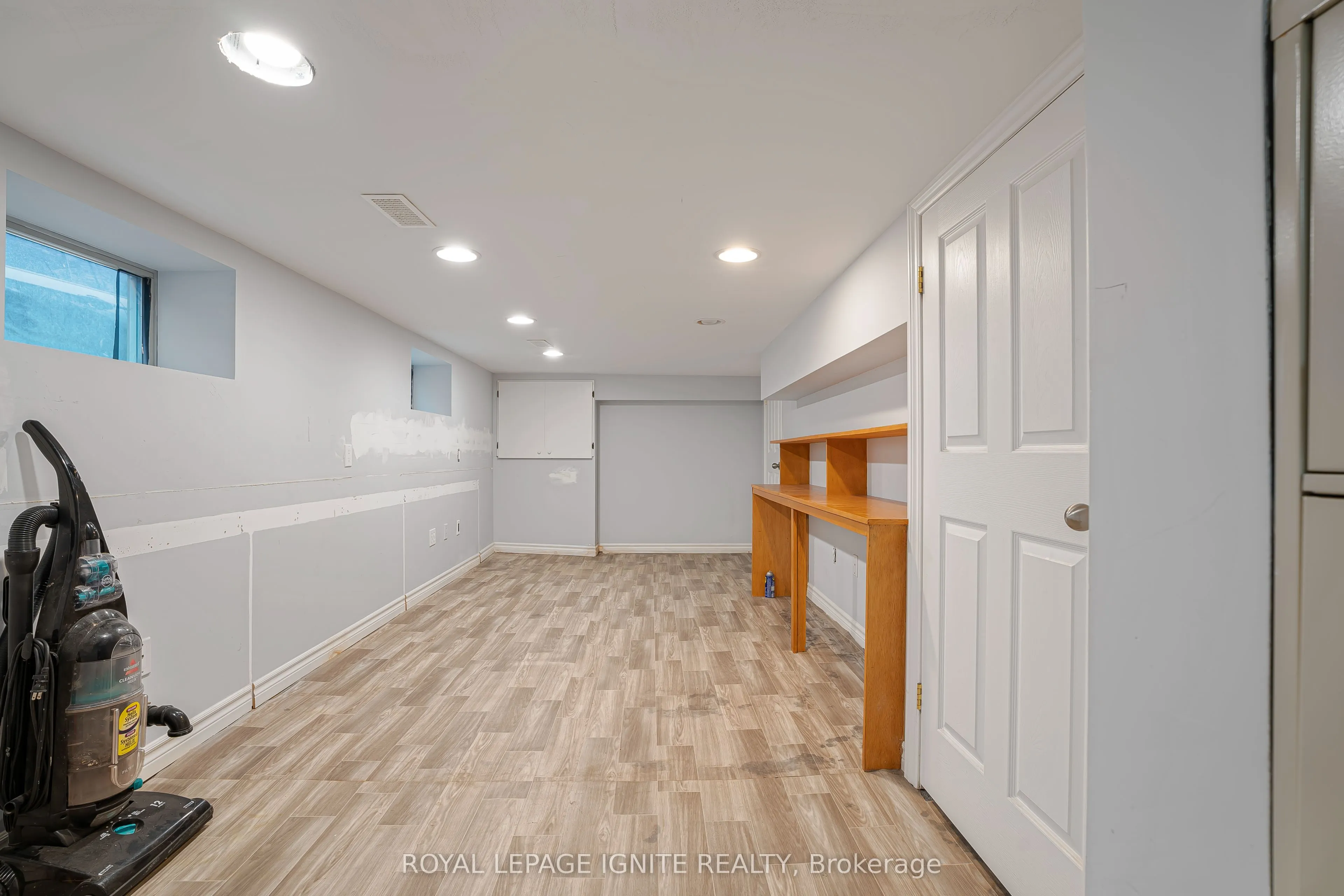 951 Simcoe Street N