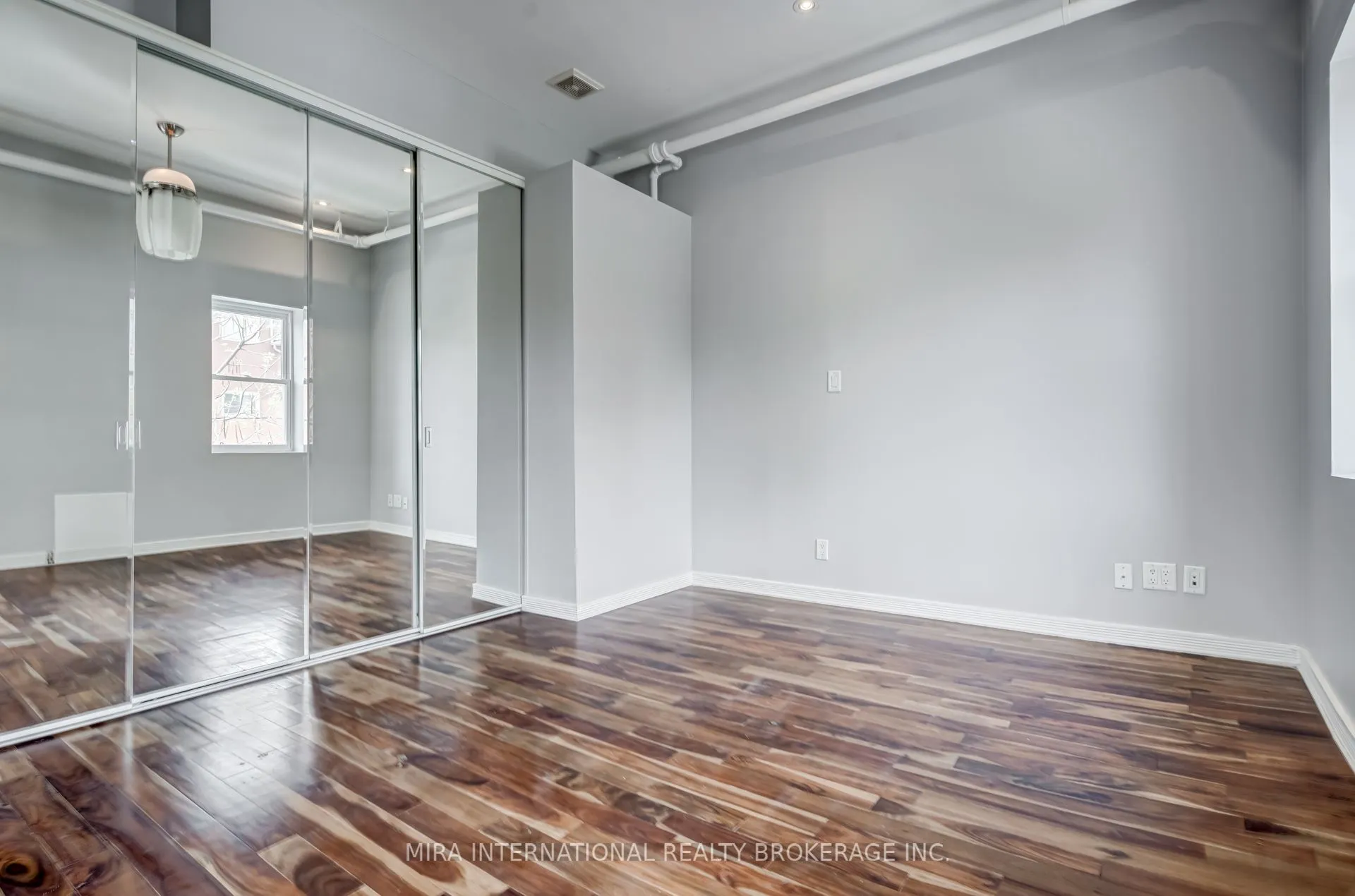 98 Leuty Avenue #C5