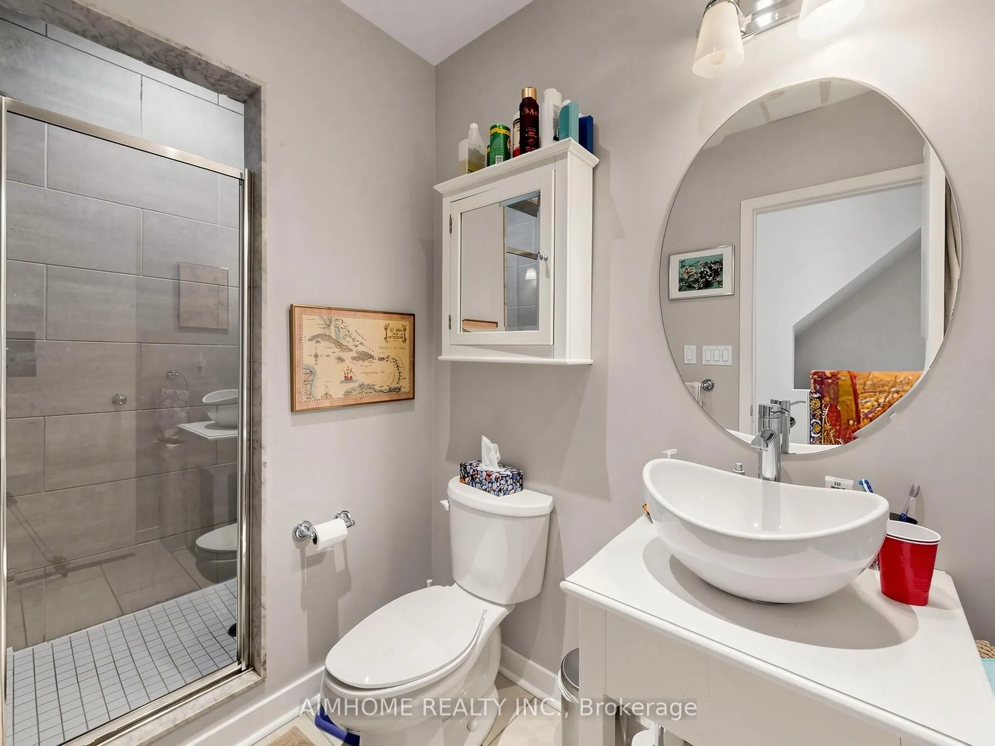 1089 Dundas Street E