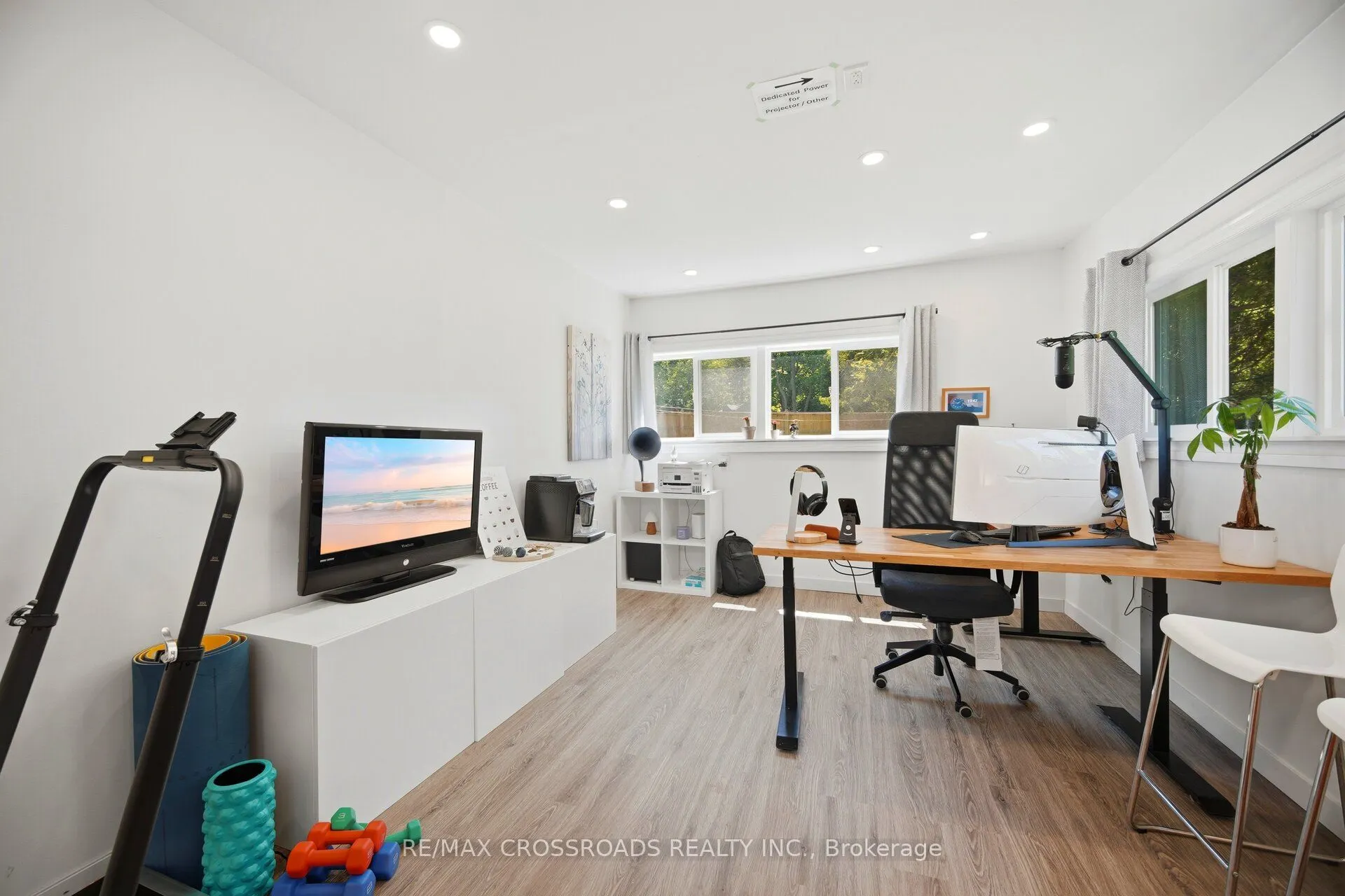 18 Adanac Drive