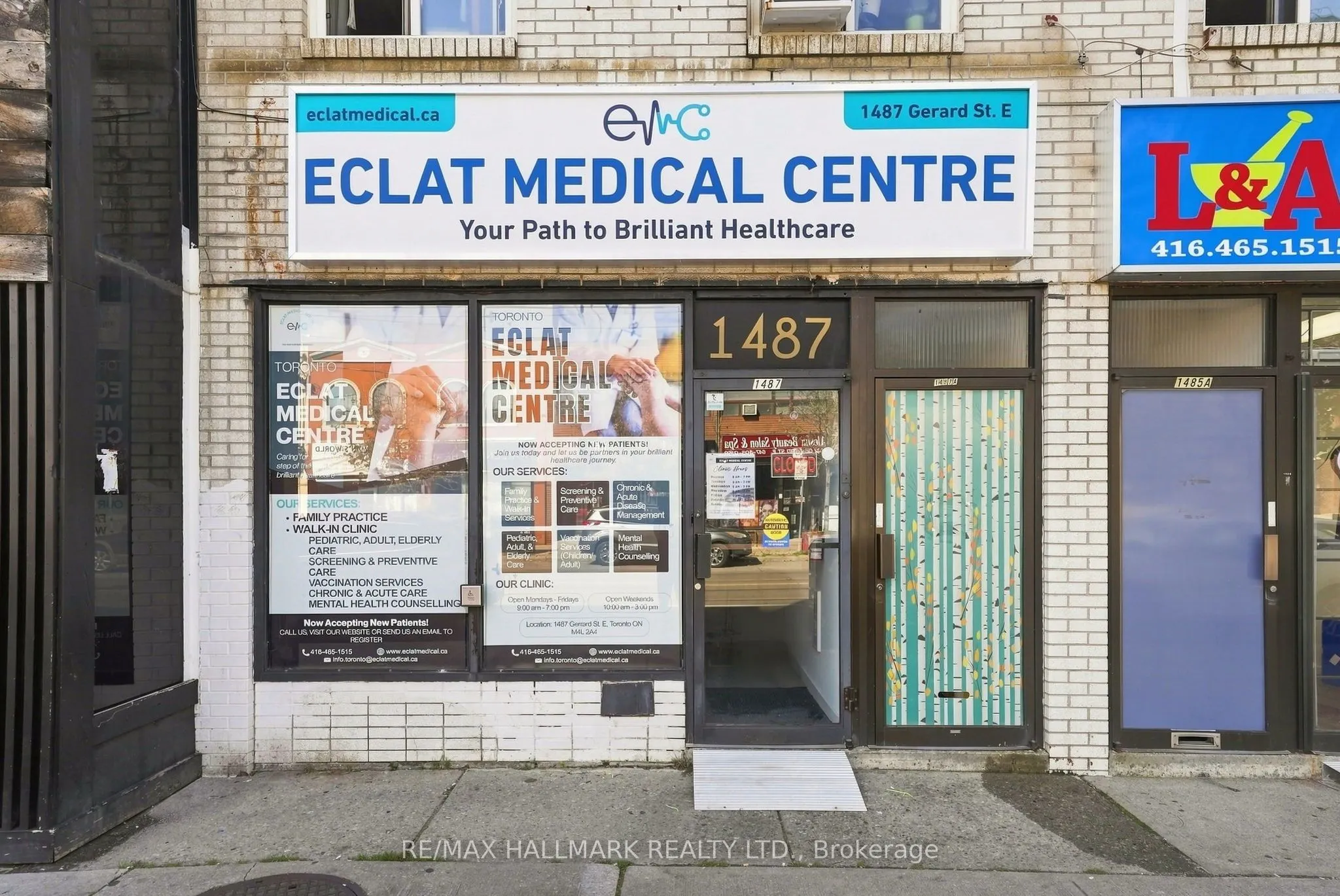1487 Gerrard Street E