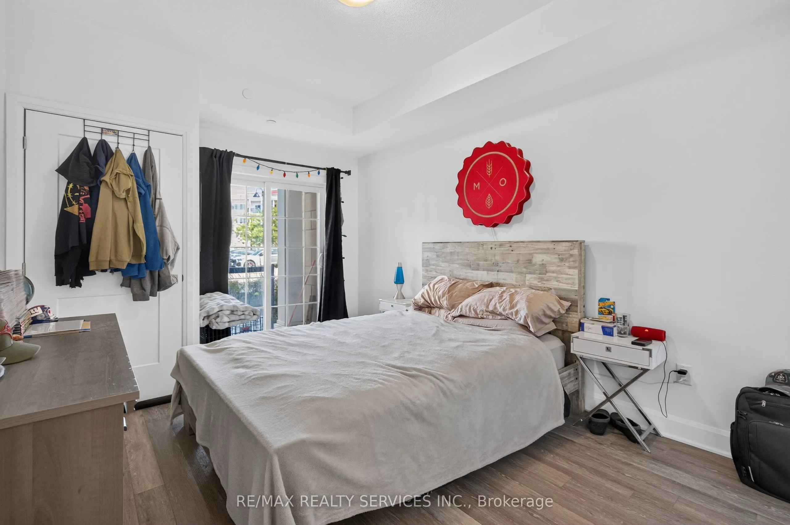 50 Lakebreeze Drive #129