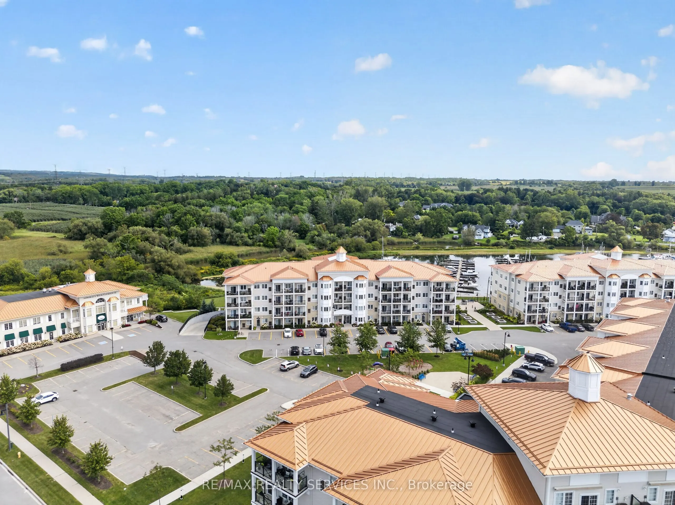 50 Lakebreeze Drive #129