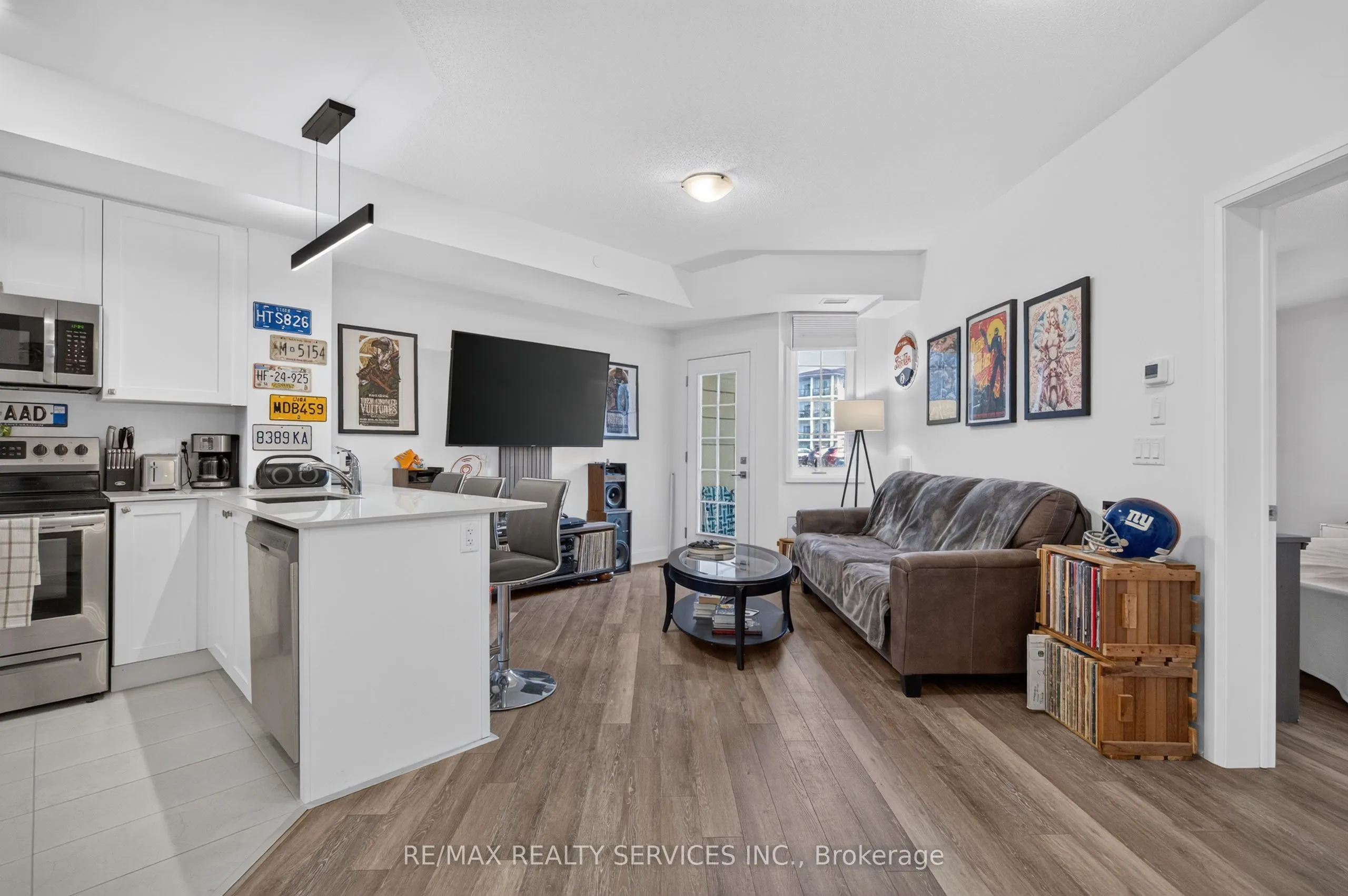 50 Lakebreeze Drive #129