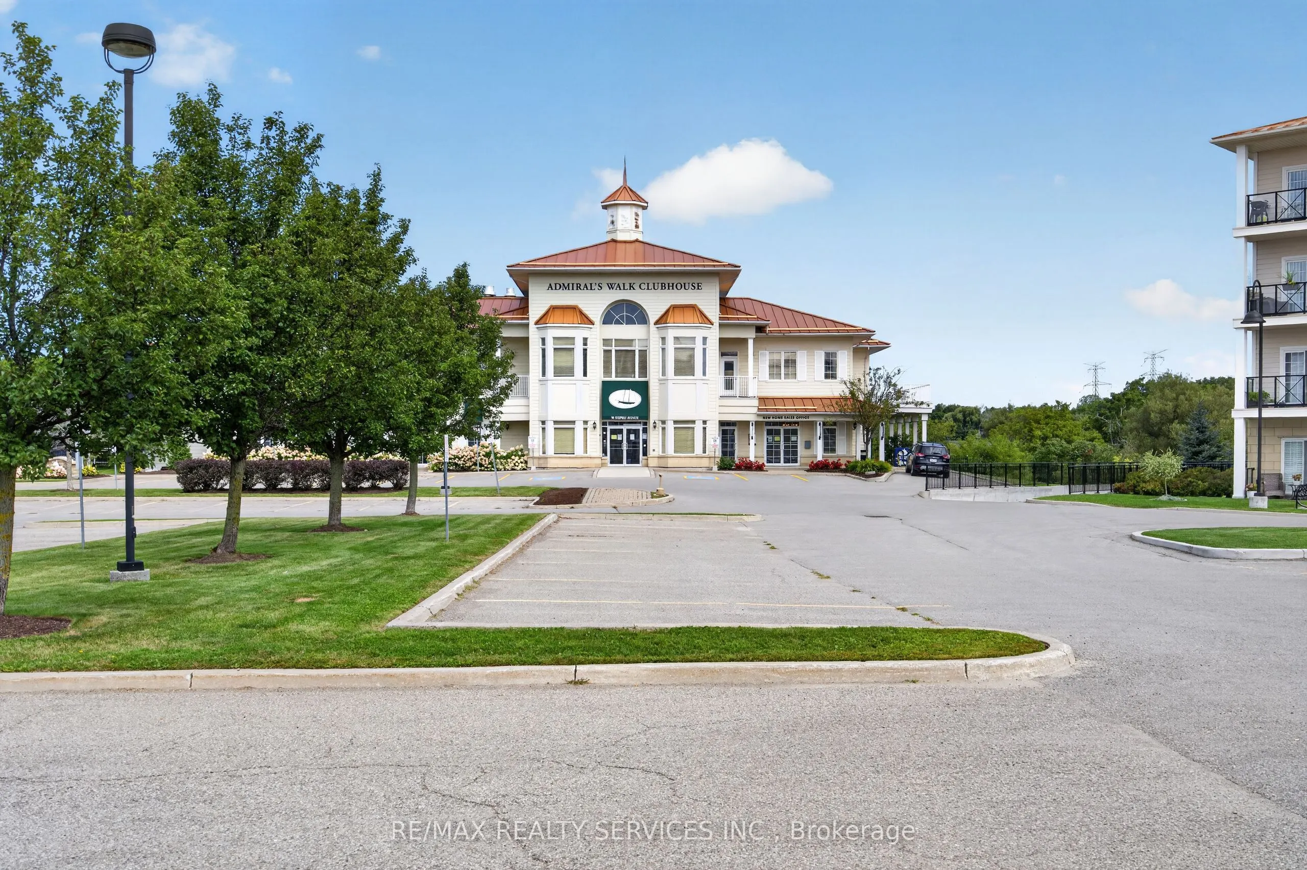 50 Lakebreeze Drive #129