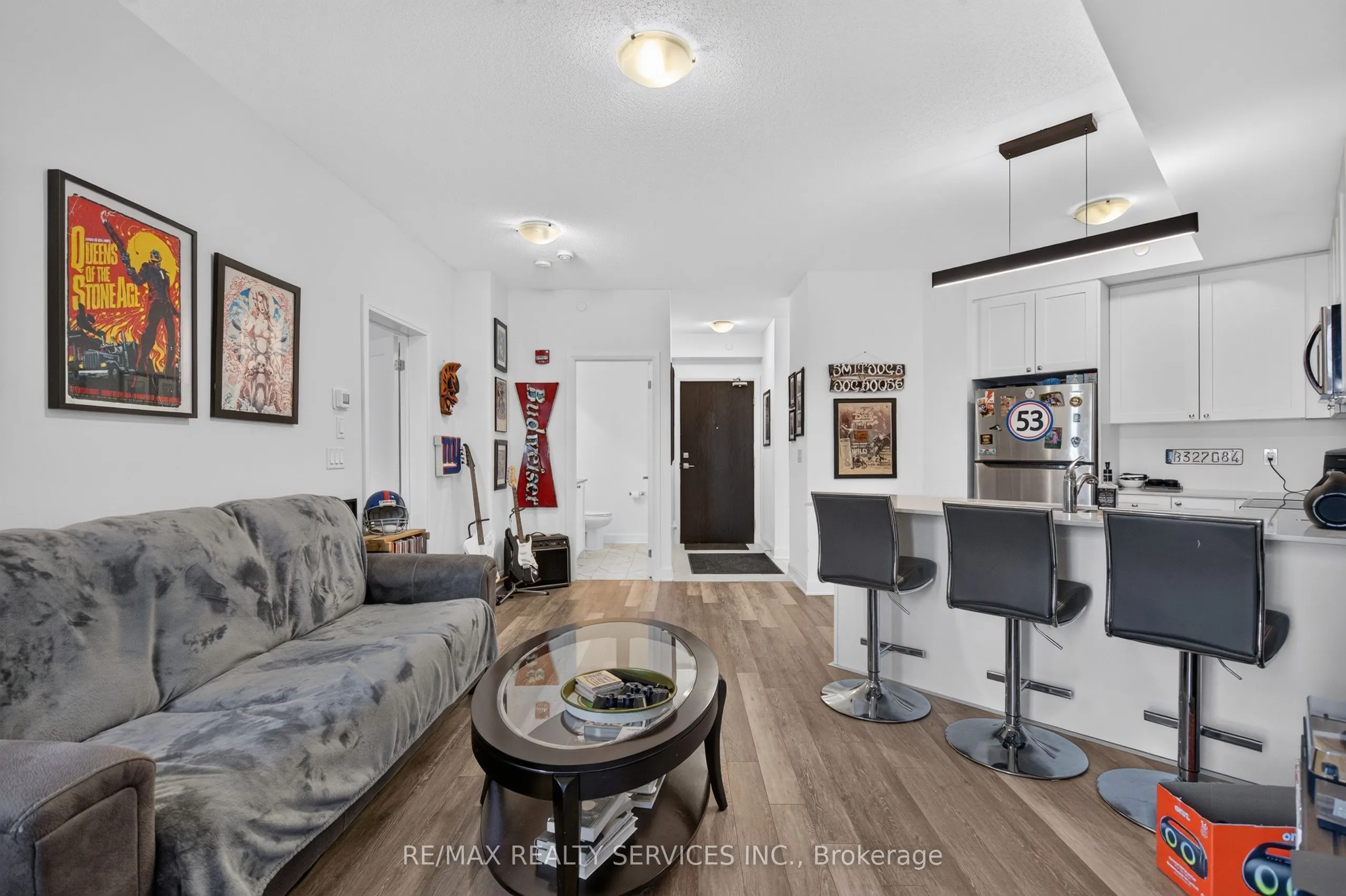 50 Lakebreeze Drive #129