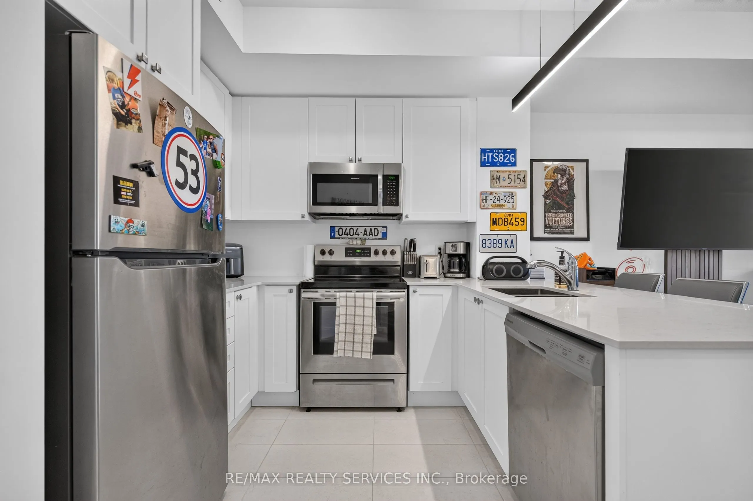 50 Lakebreeze Drive #129