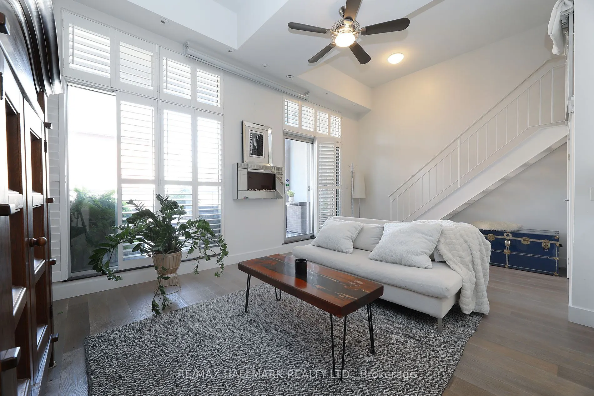 1842 Queen Street E #204