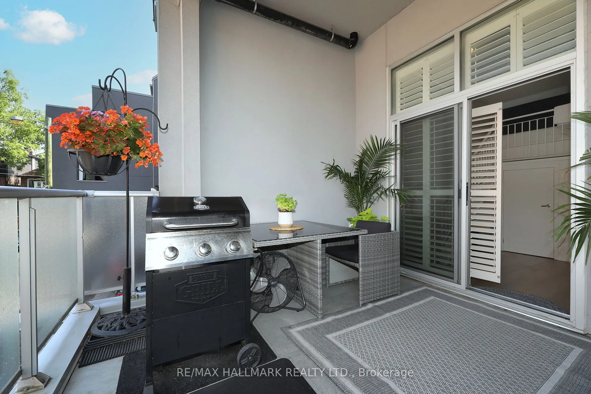 1842 Queen Street E #204