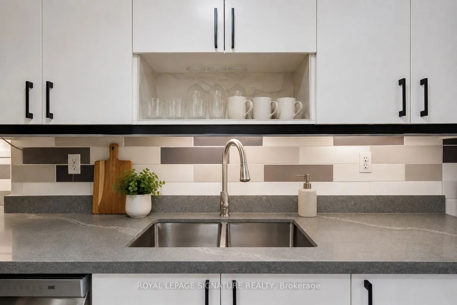 4060 Lawrence Avenue E #413