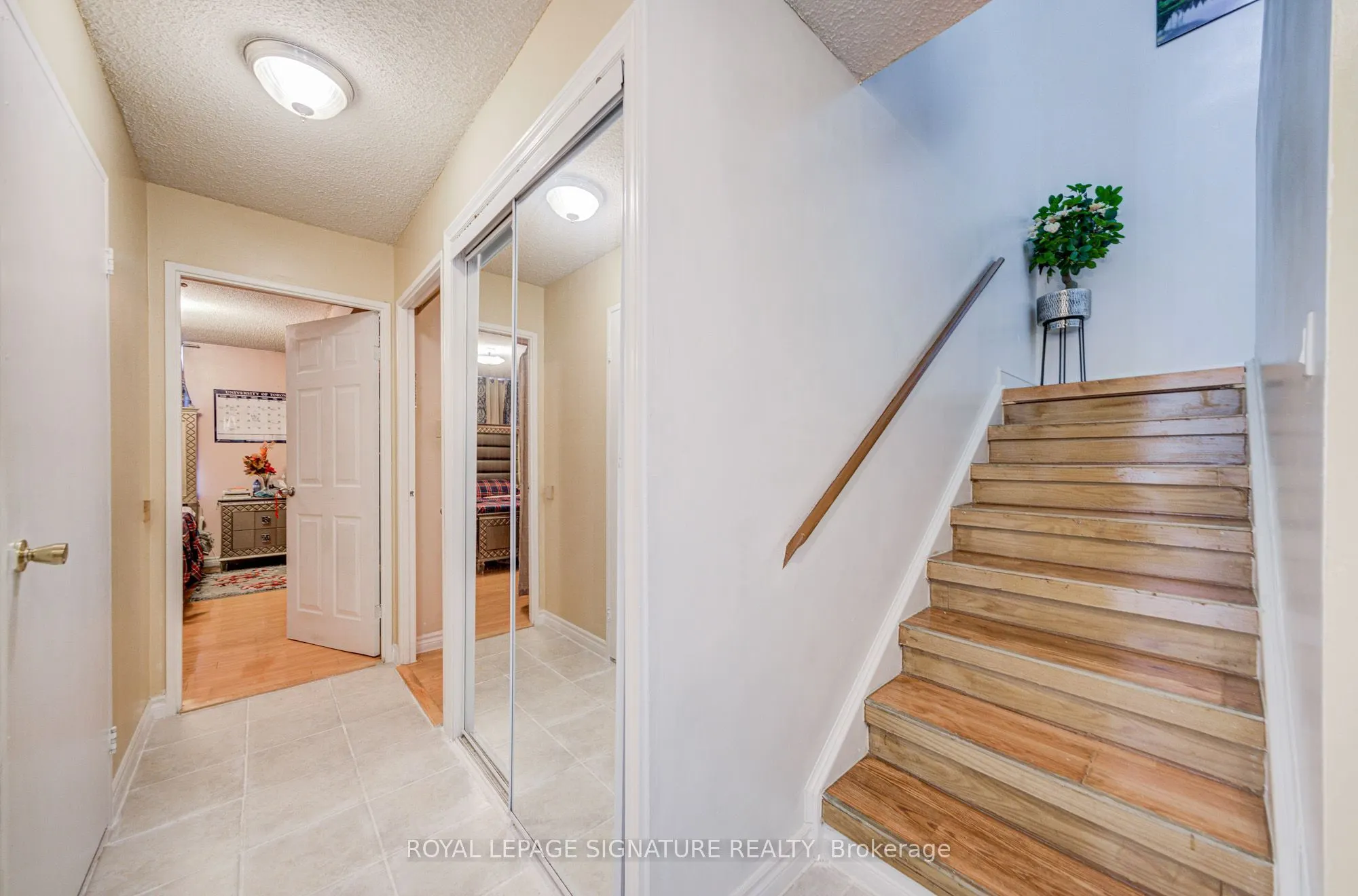 4060 Lawrence Avenue E #413