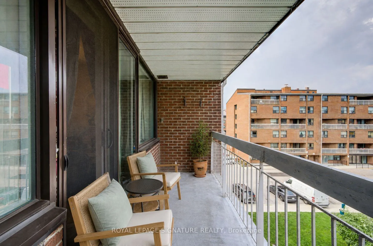 4060 Lawrence Avenue E #413