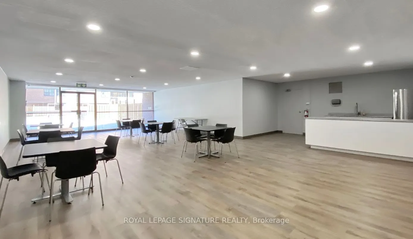 4060 Lawrence Avenue E #413