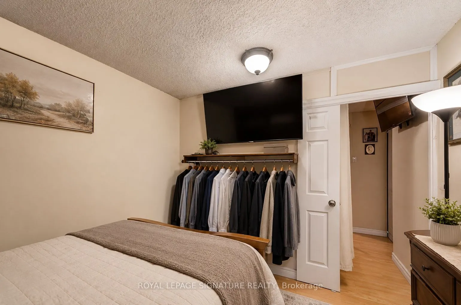 4060 Lawrence Avenue E #413