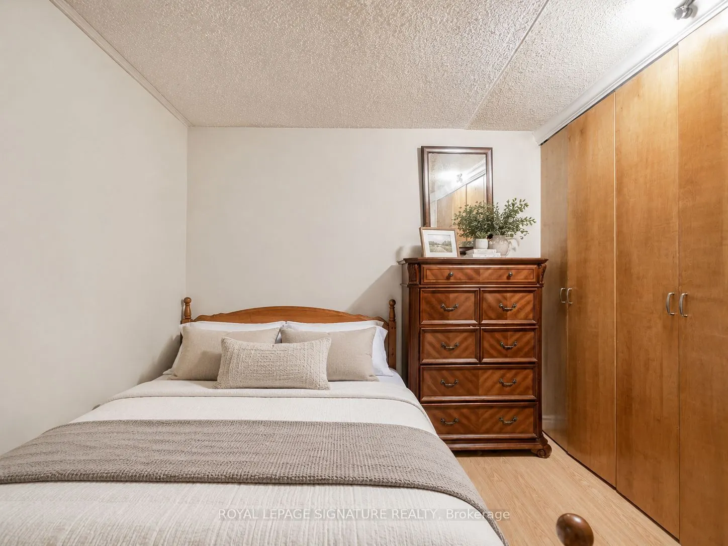 4060 Lawrence Avenue E #413