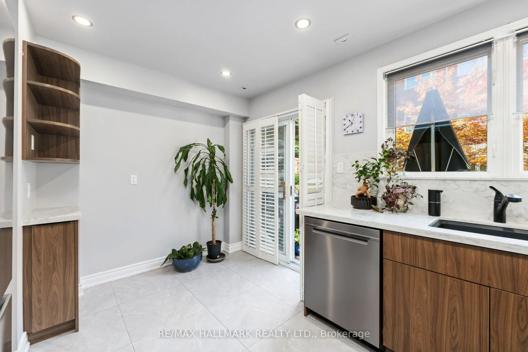 28 Rosebank Drive #1505
