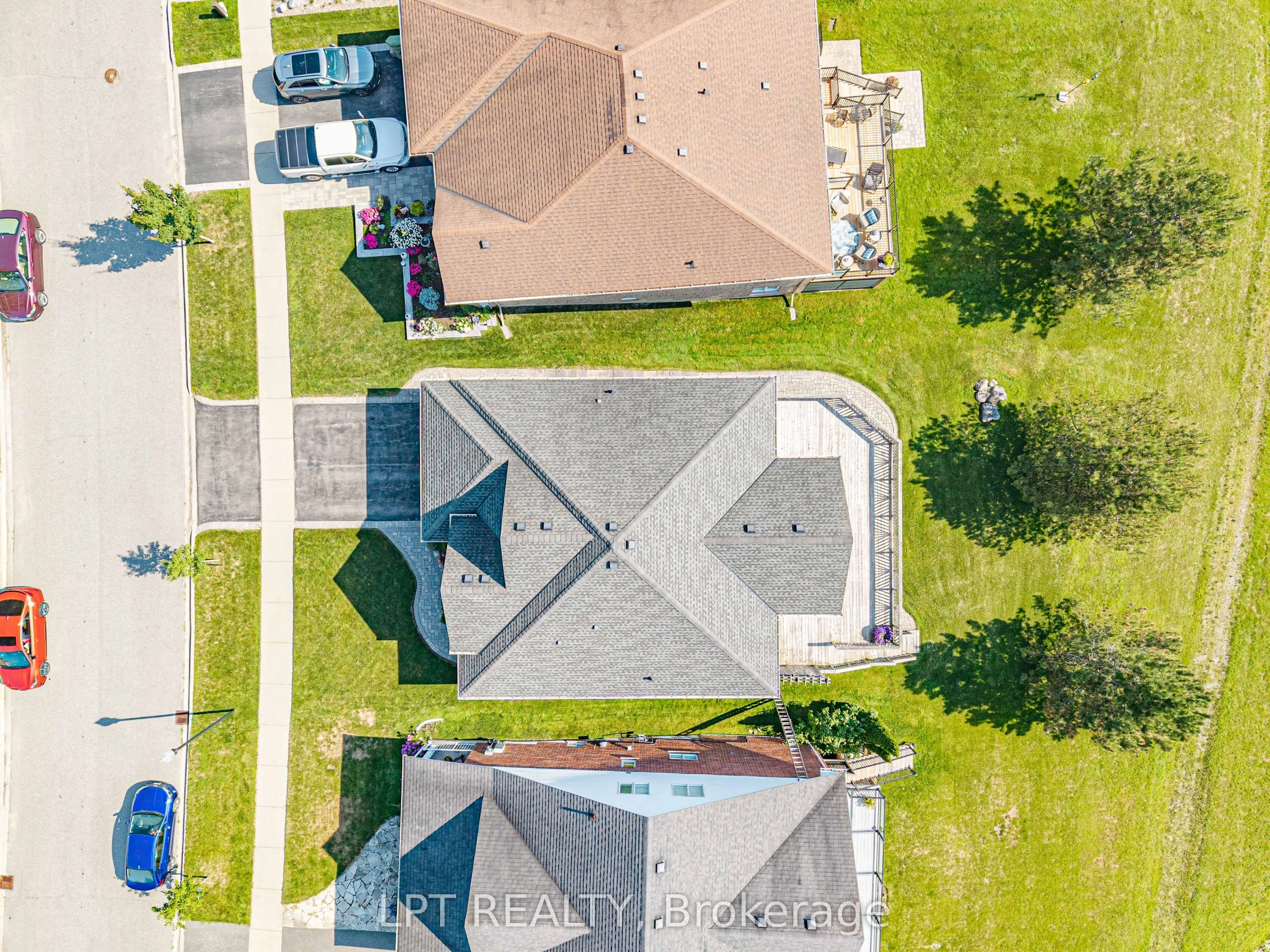 219 Waterbury Crescent