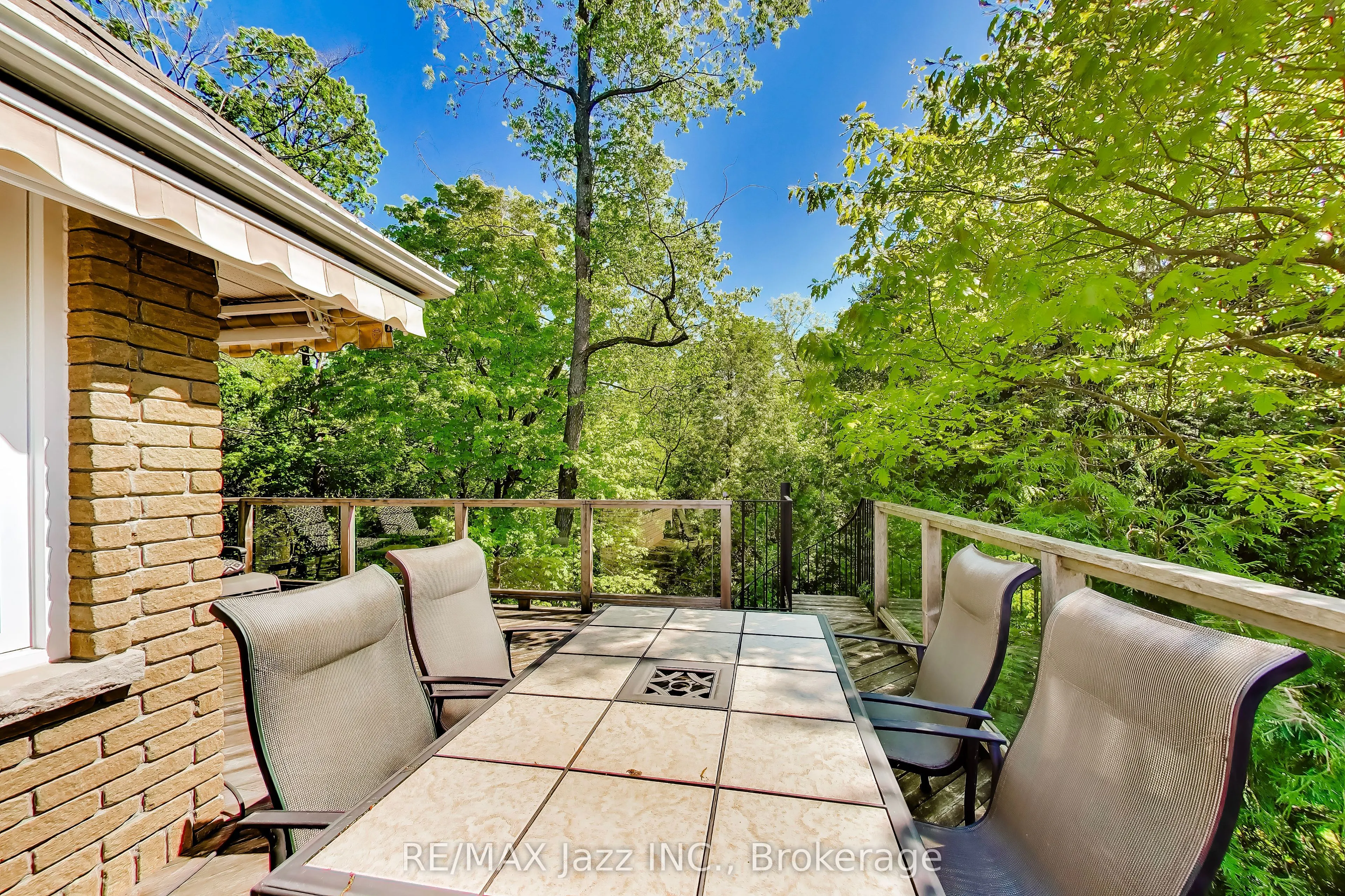 45 Windsor Valley Place