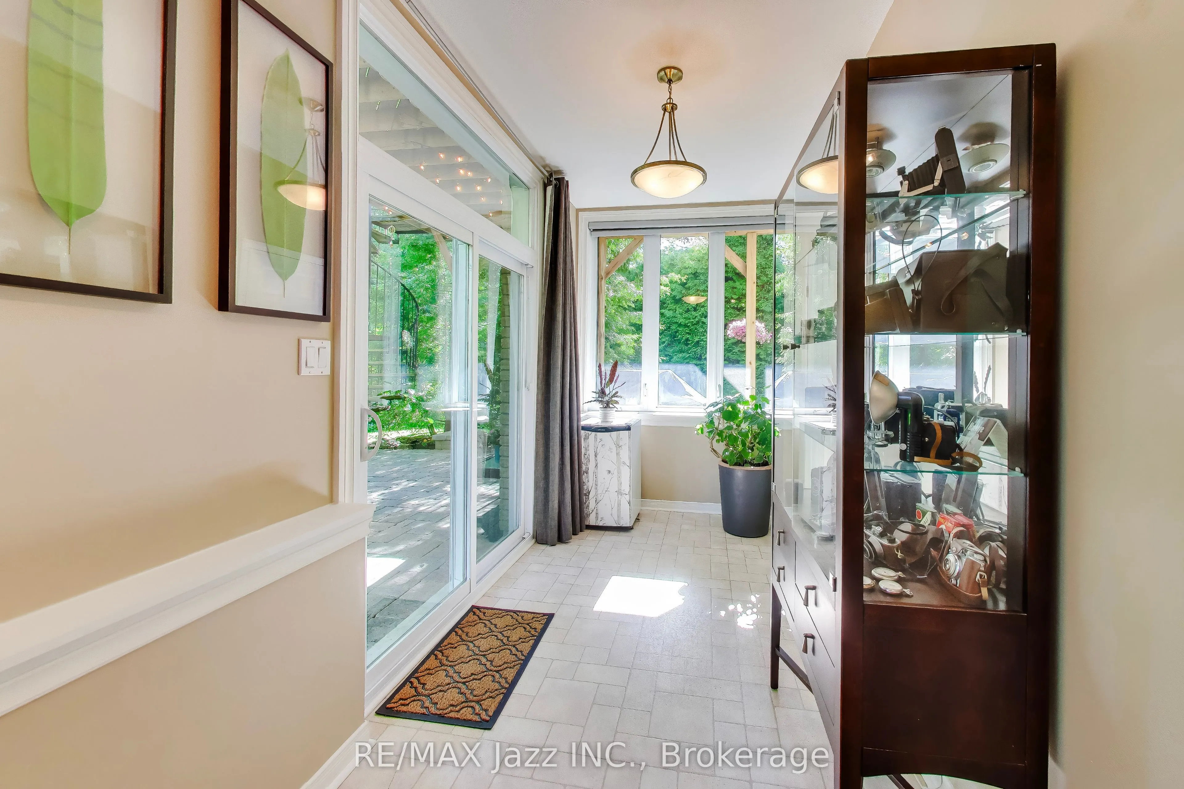 45 Windsor Valley Place