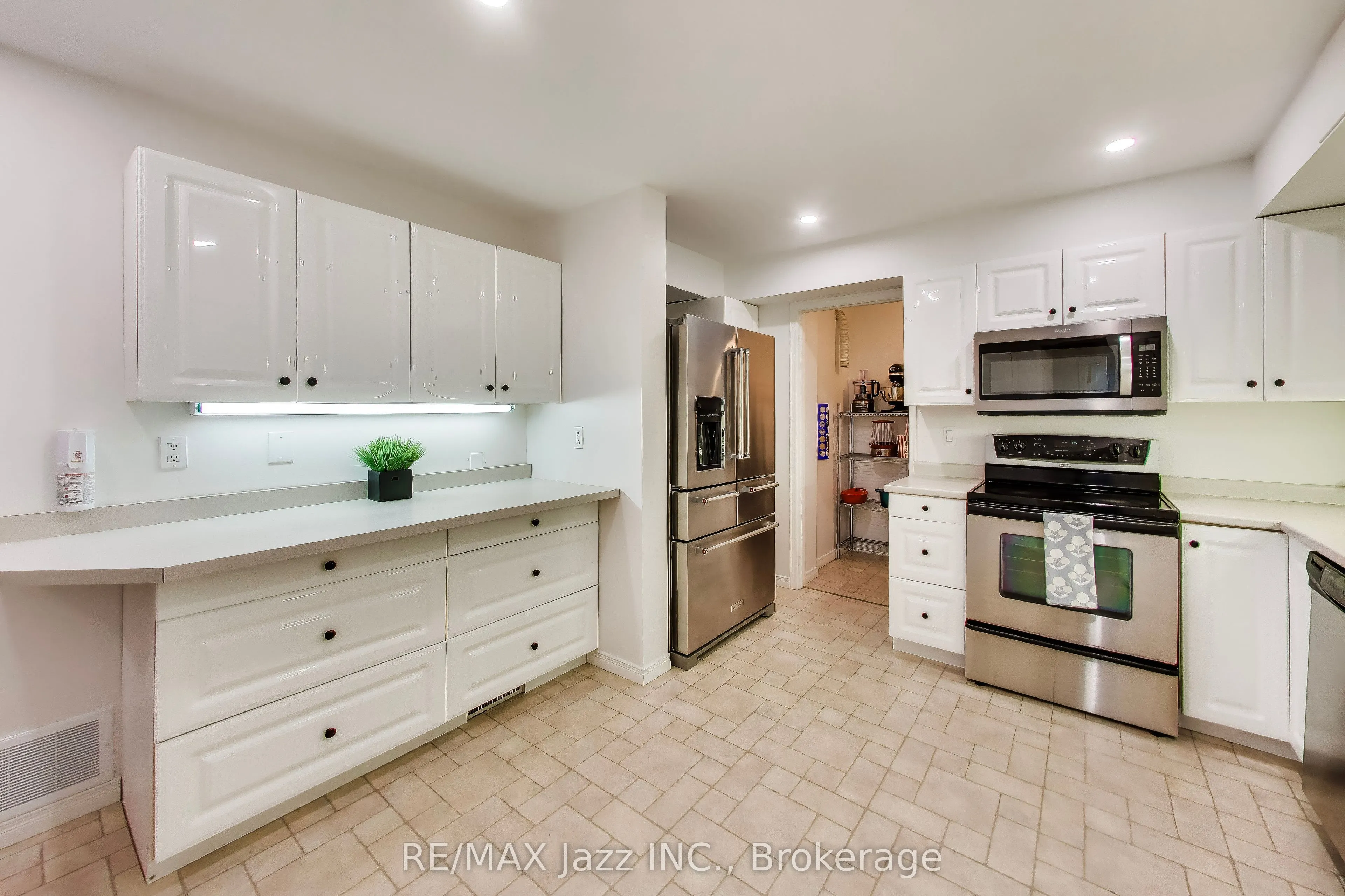 45 Windsor Valley Place